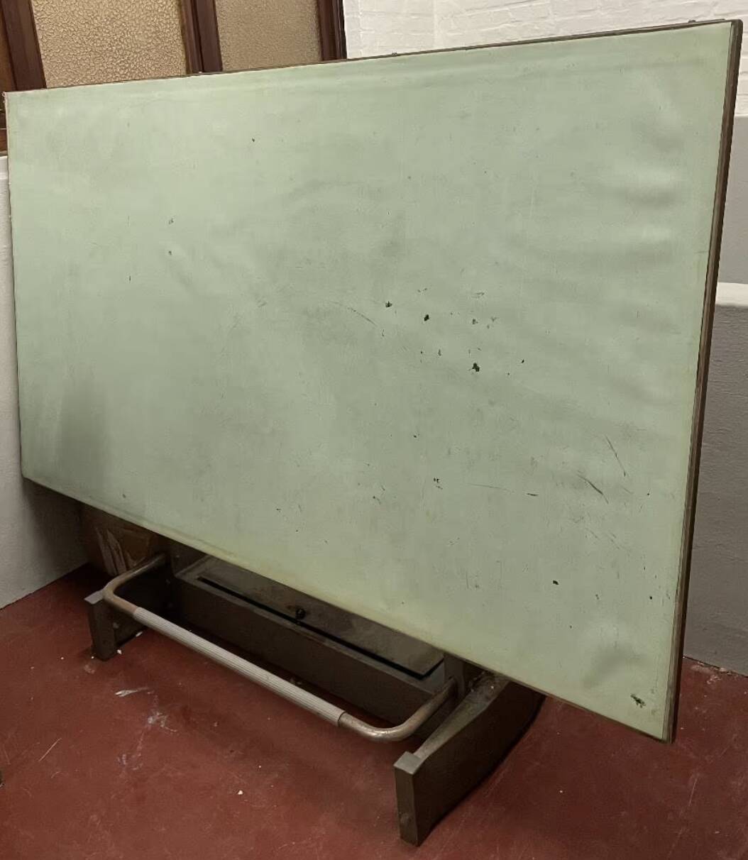 Vintage, heavy-duty ELITE Neolt Bergamo tekentafel uit Italië, met industri