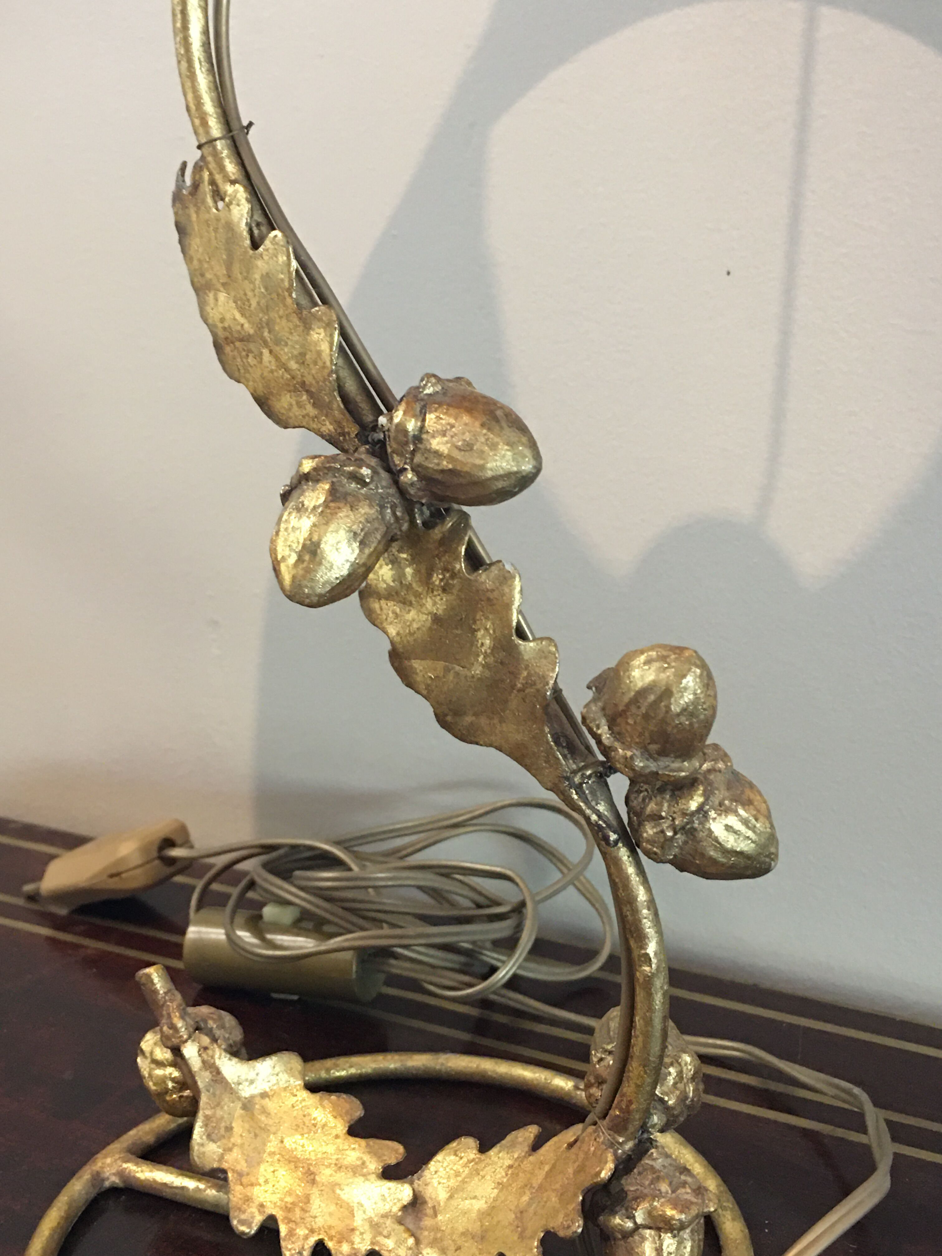 Golden lamp oak leaves