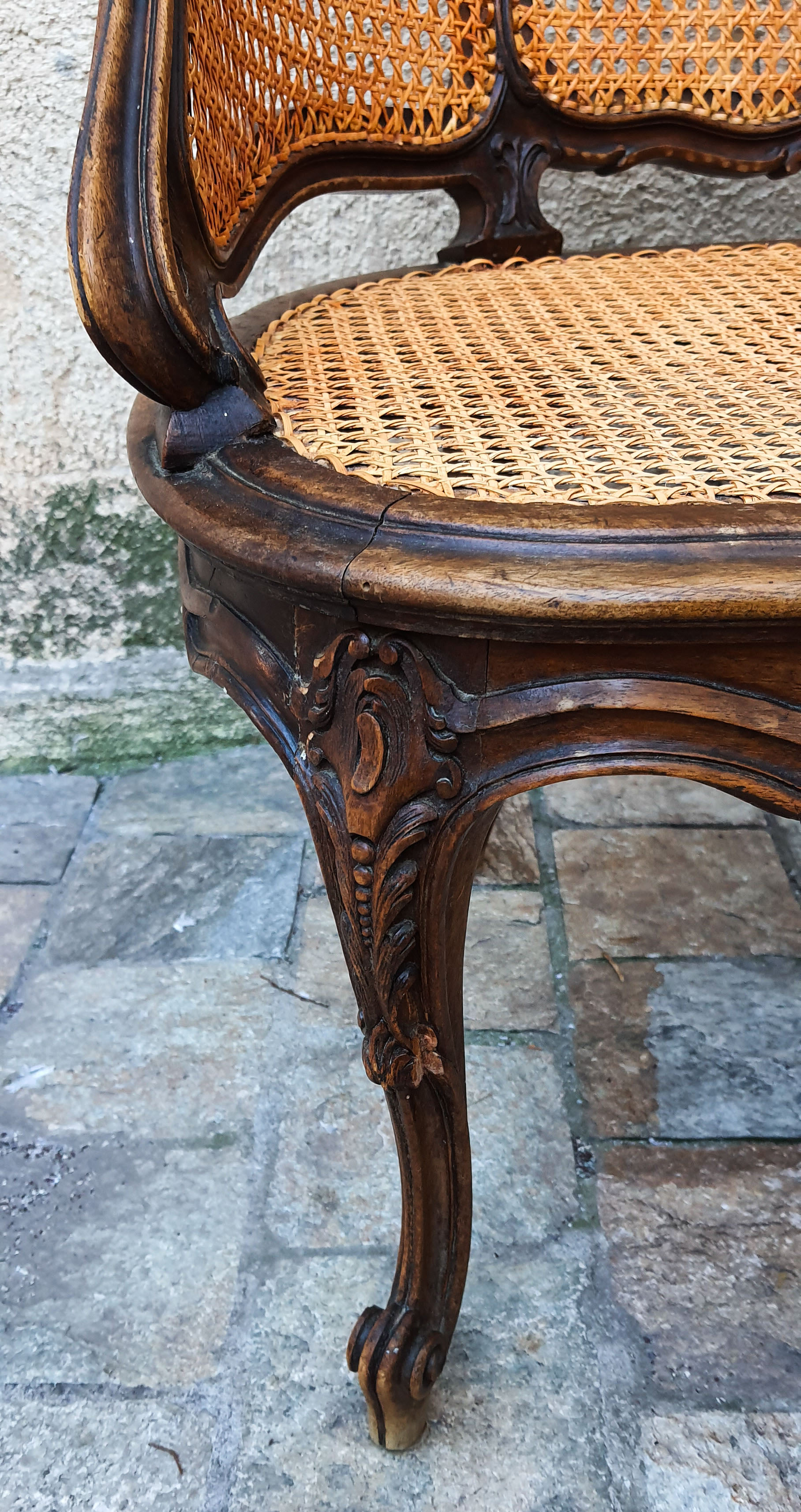 Louis XV-style shepherdess chair