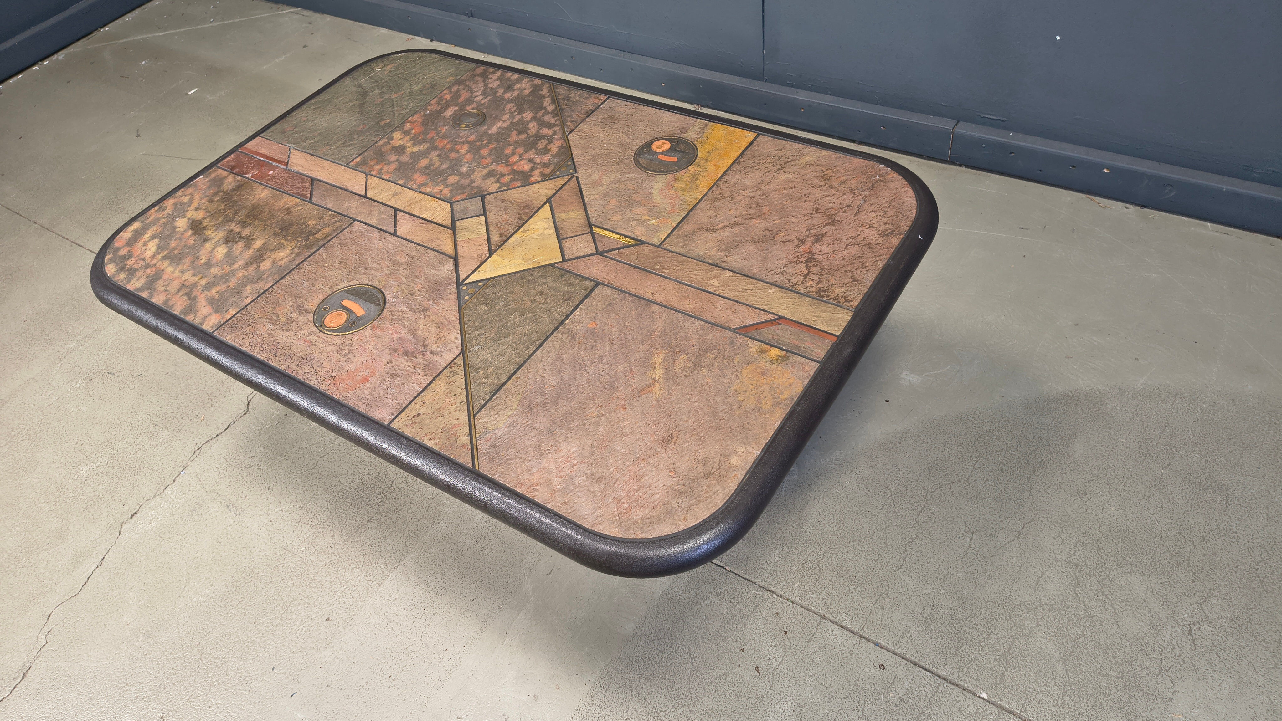 Table basse attribuée à Paul Kingma, années 1980.