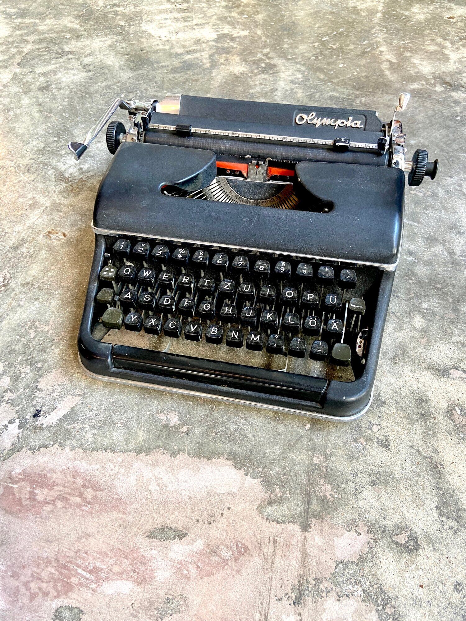 Olympia typewriter in black metal