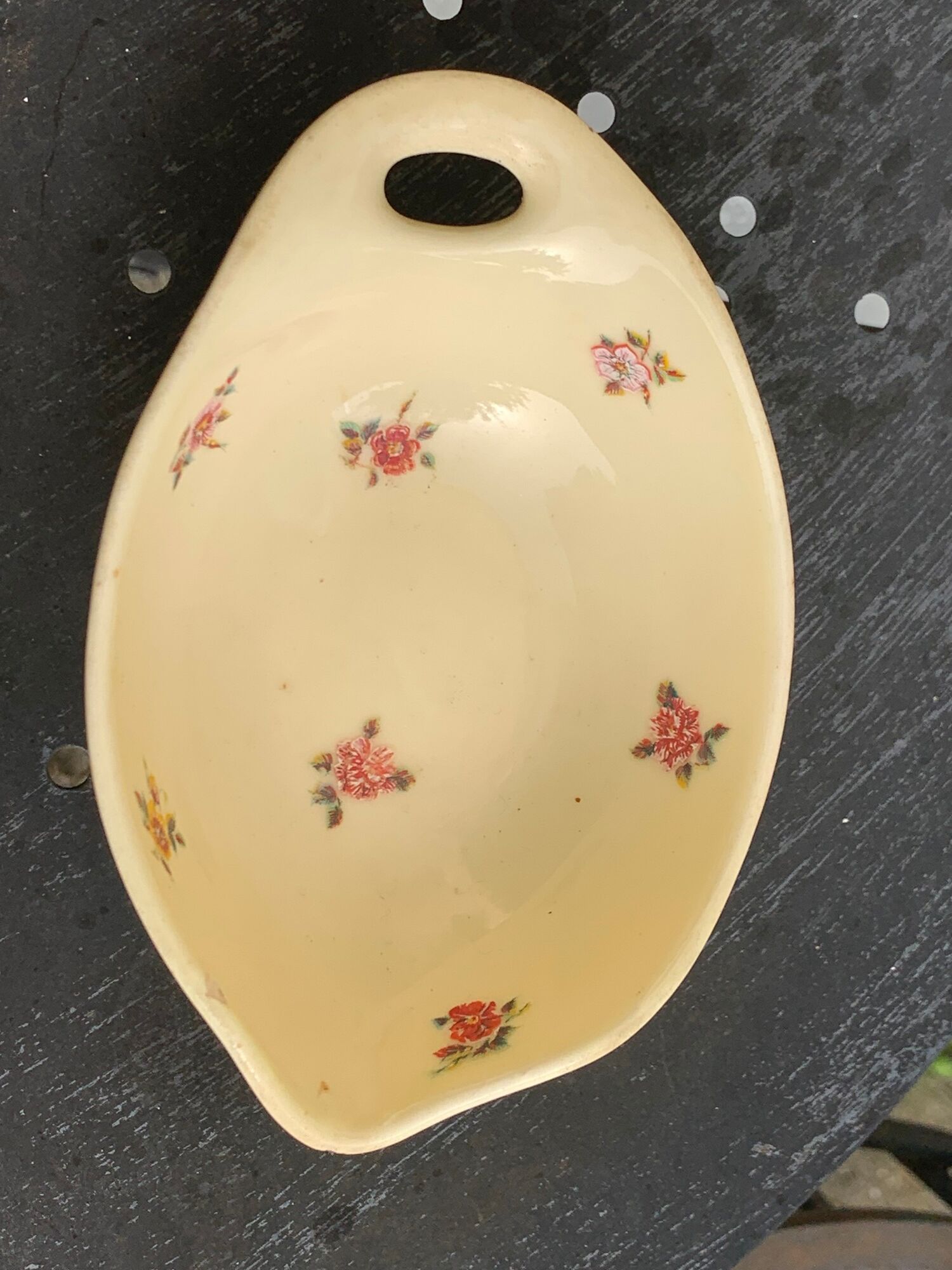 4 enameled ceramic bowls with gold or bird or flower pattern decoration, design and vintage 1950