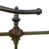 Lit en fer forgé peint en vert des années 1900