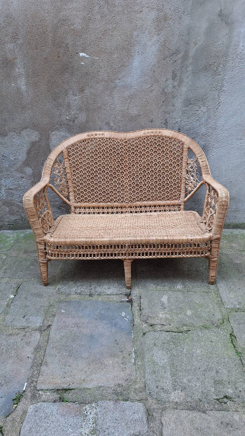 Peacock rattan garden set with bench and armchair