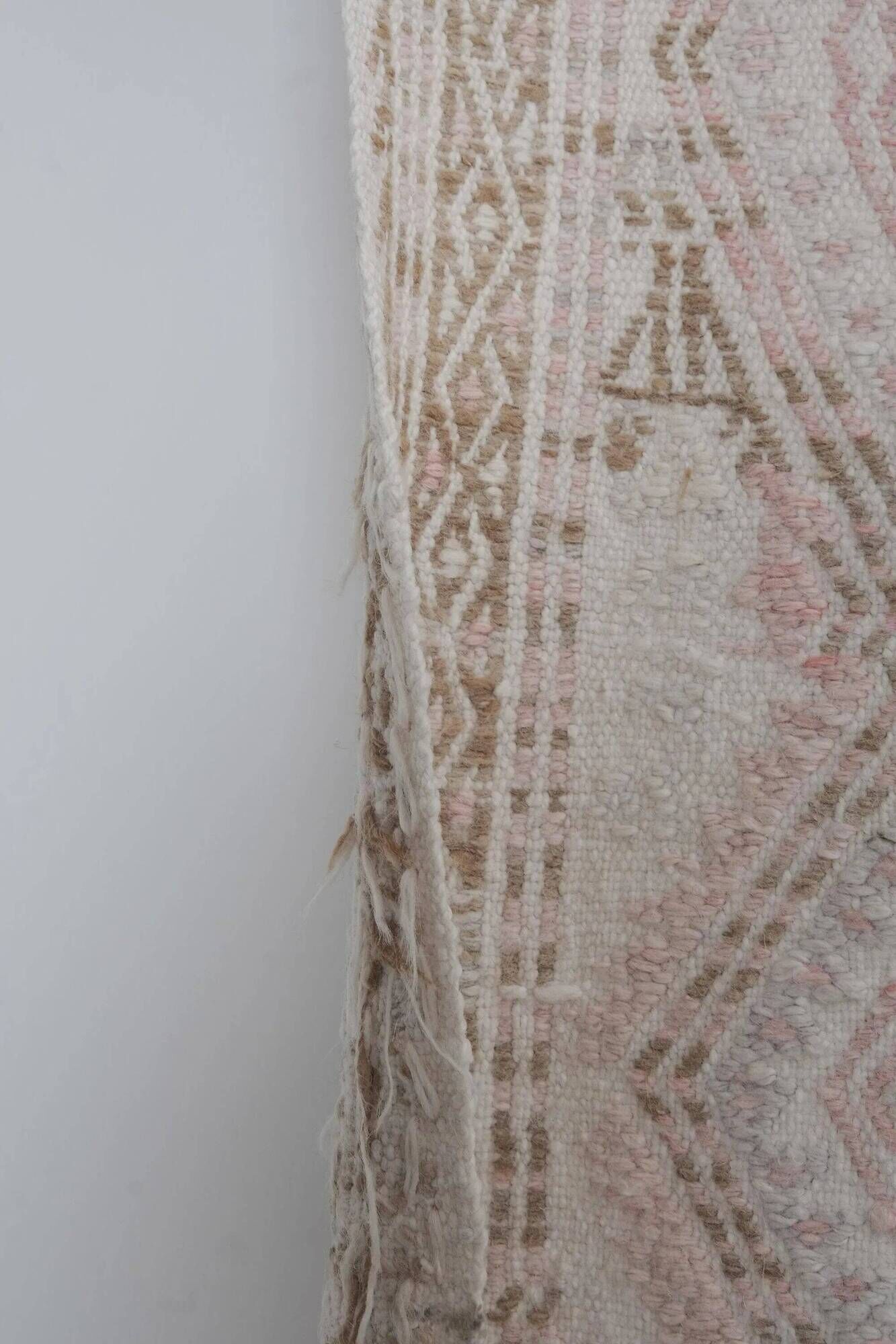 Vintage Turkish kilim, handwoven, 144x212 cm.