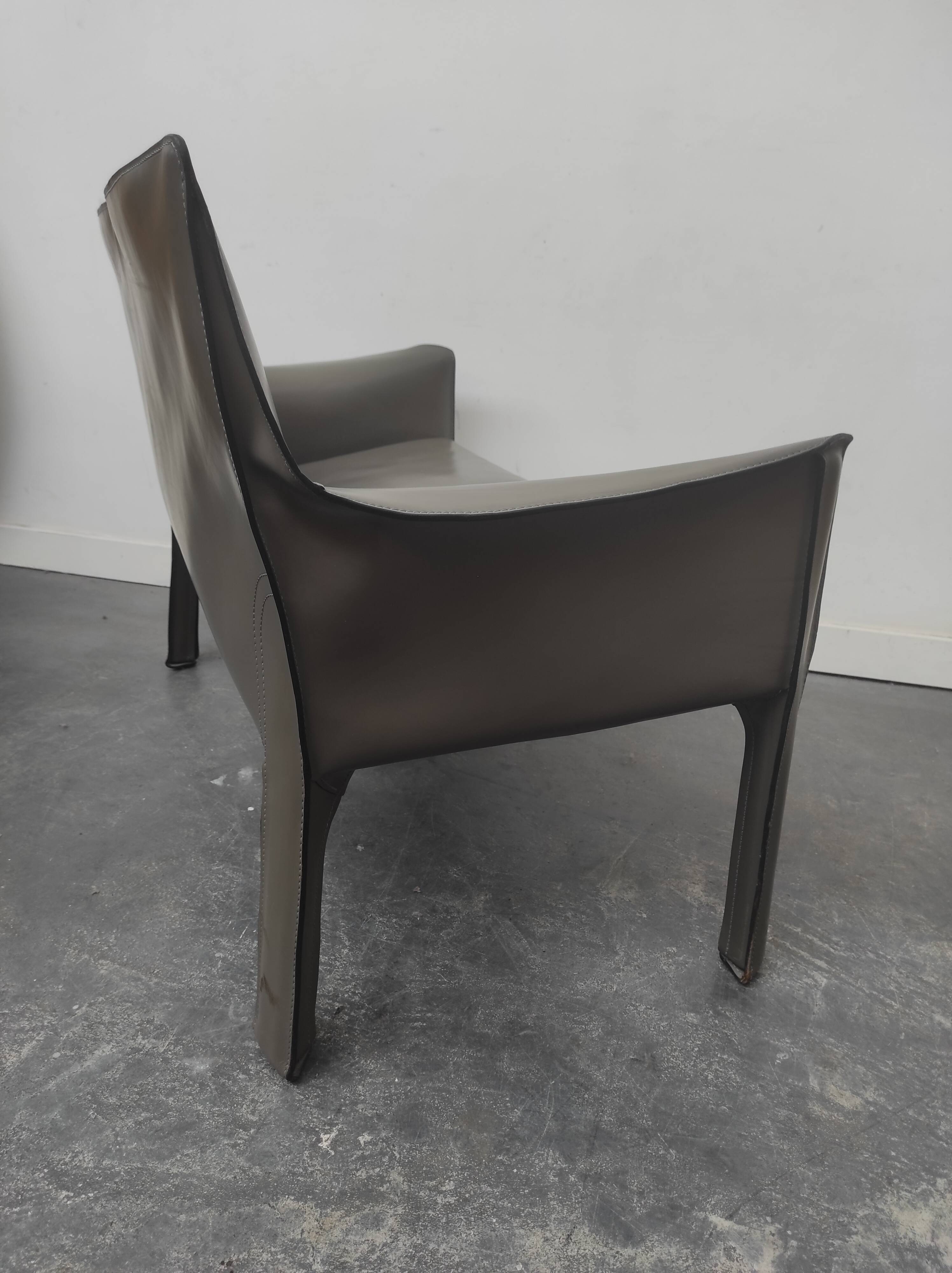 Canapé Cab 415 par Mario Bellini pour Cassina