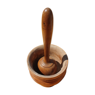 Mortar with pestle