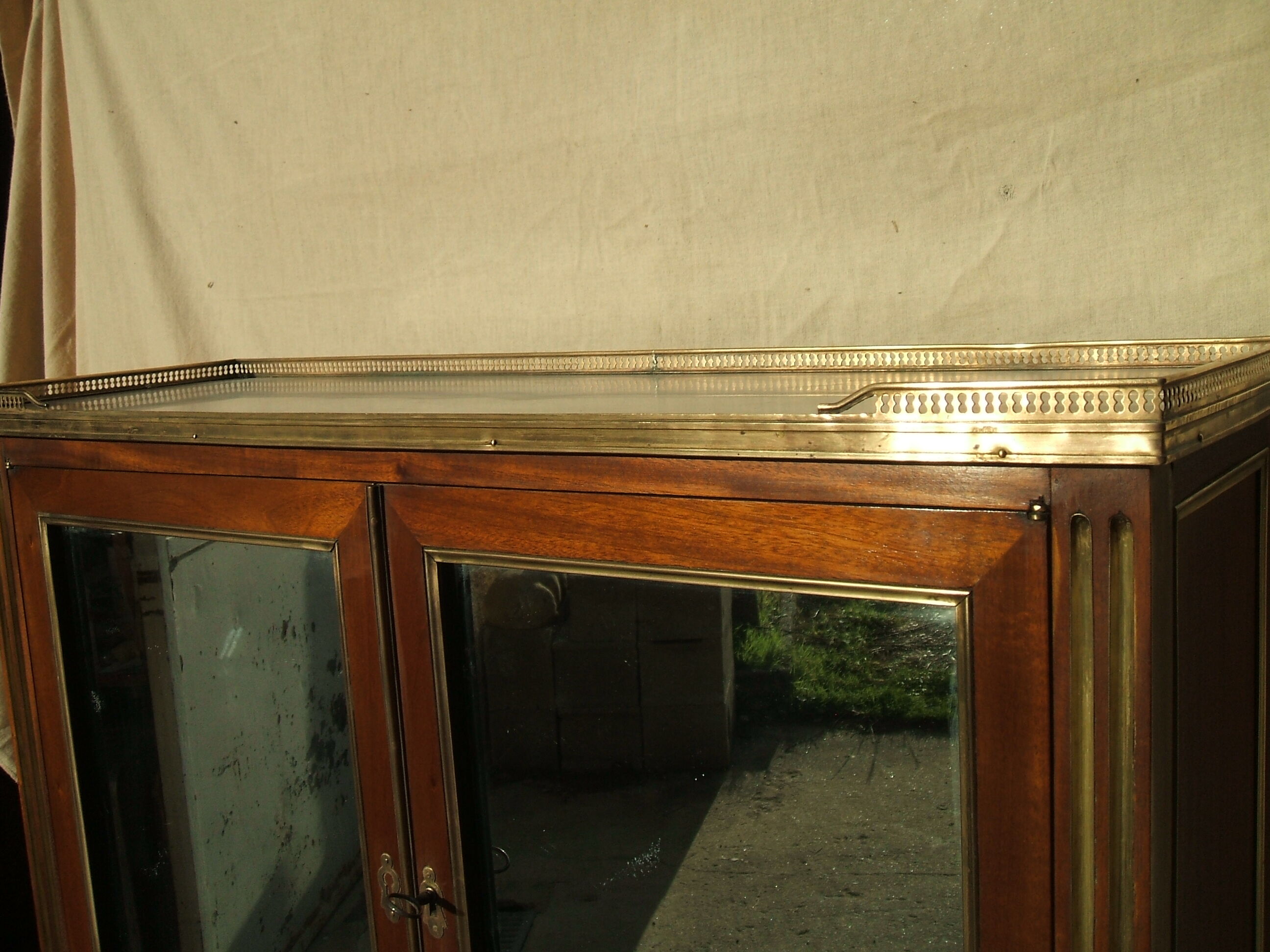 Bureau de dame Louis XVl acajou