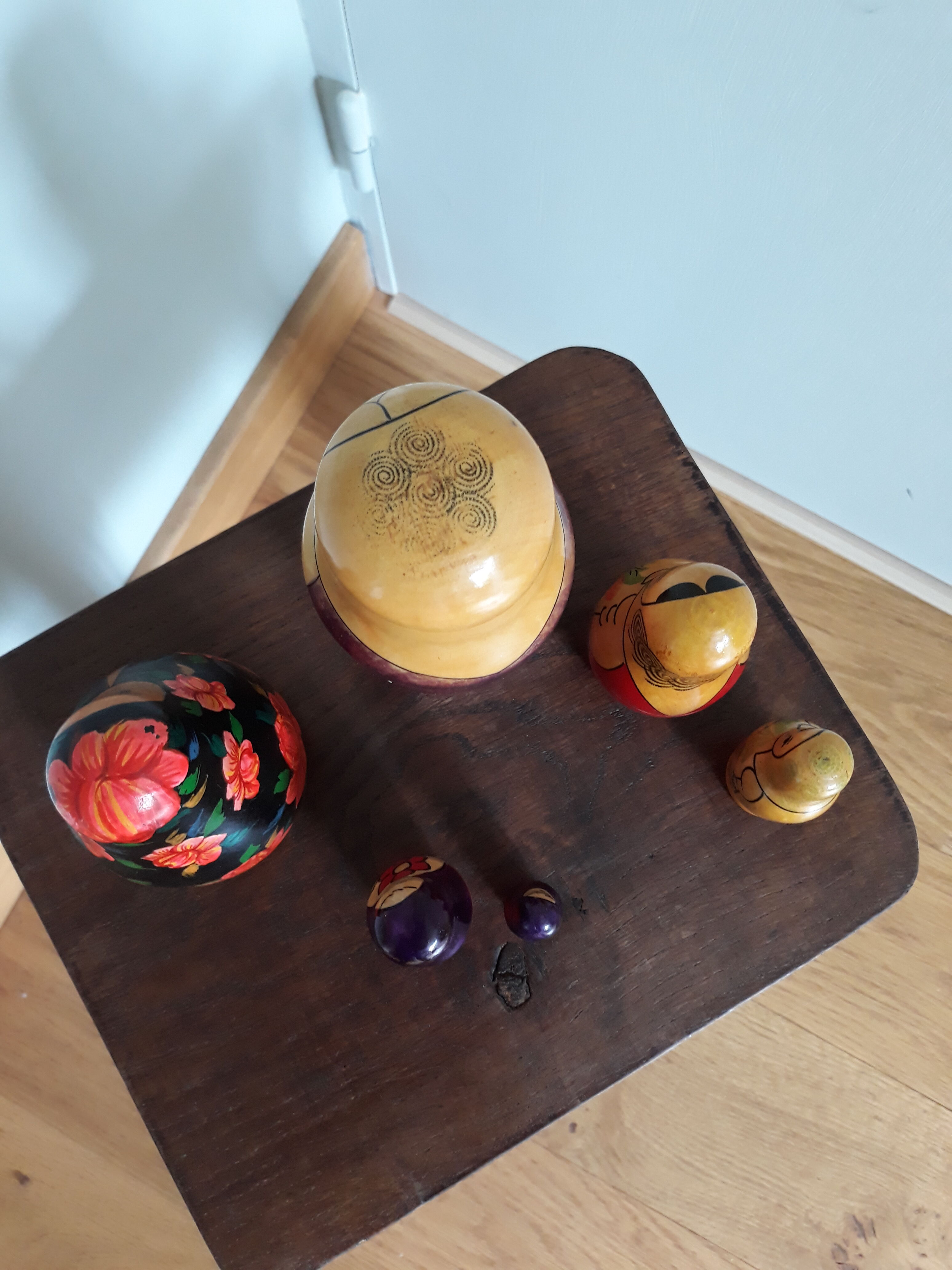 Russian nesting dolls matriochka mismatched