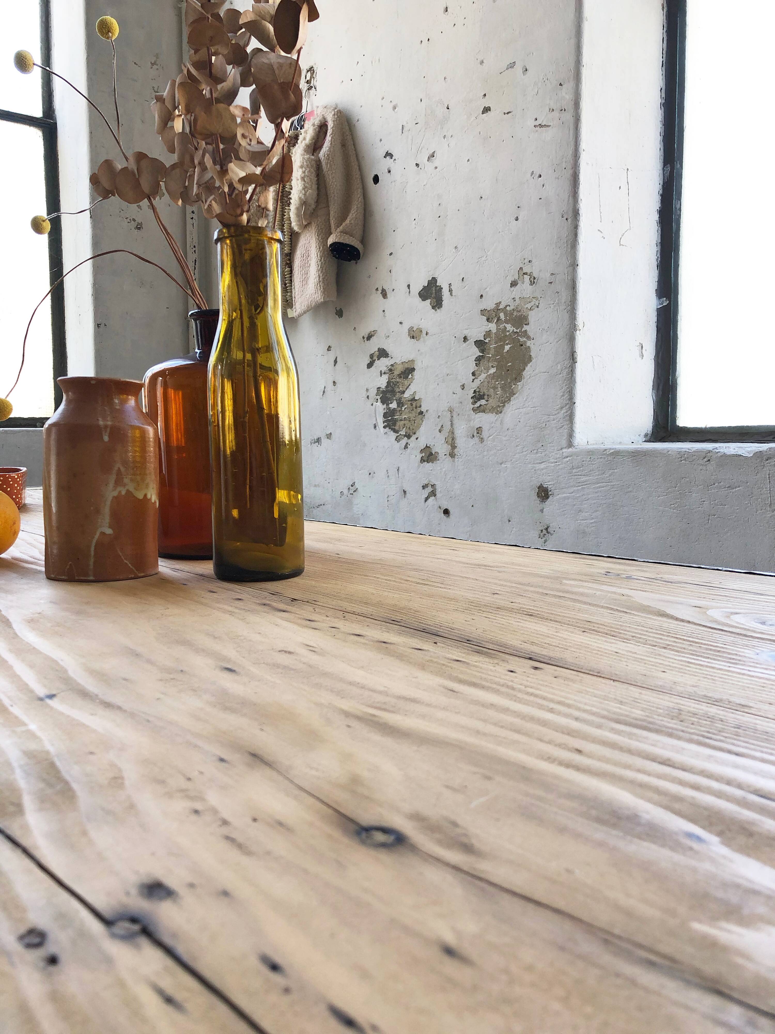 Old farm table with 225 cm extension cords