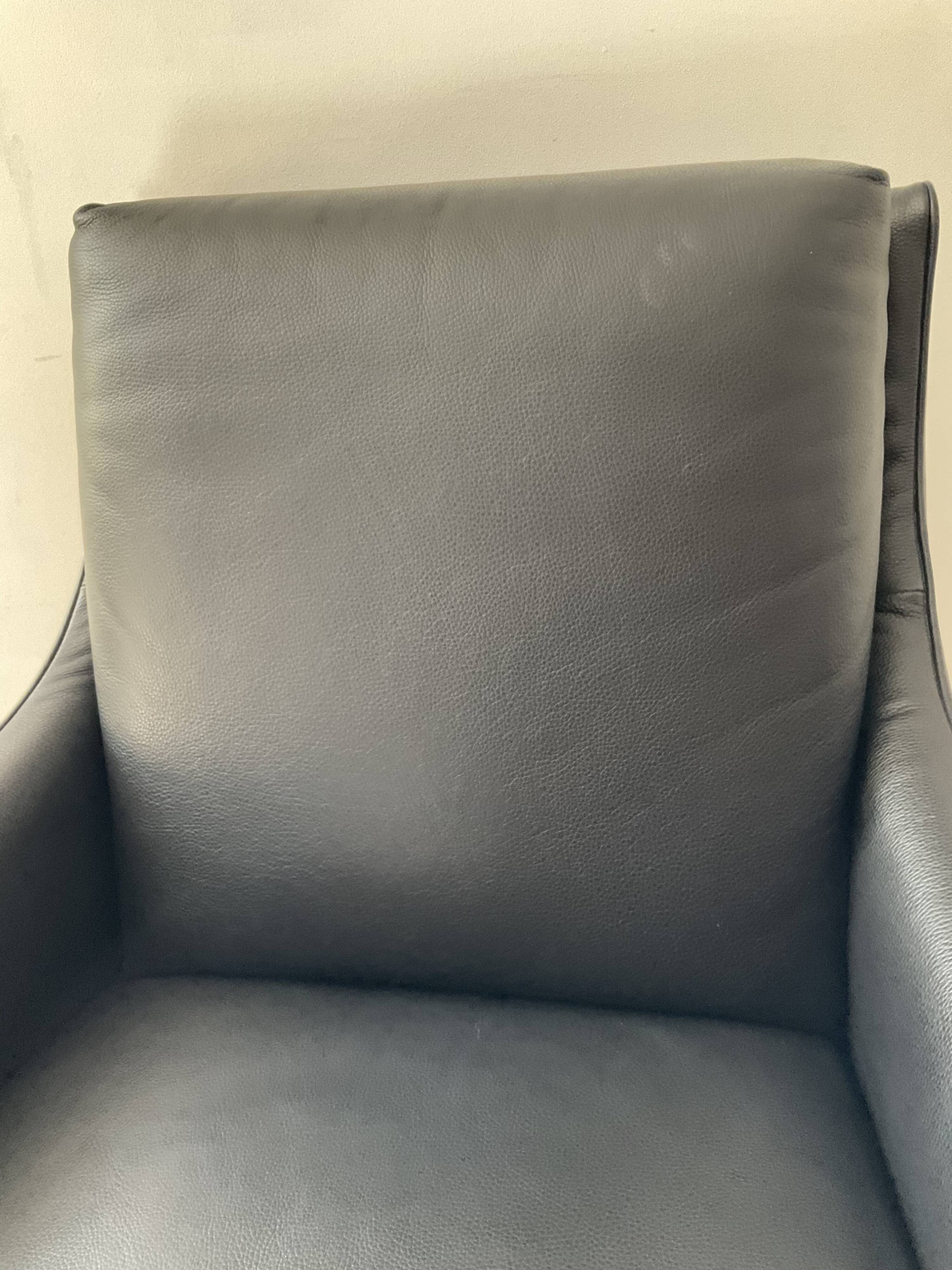 Leather armchair Natuzzi editions Italy