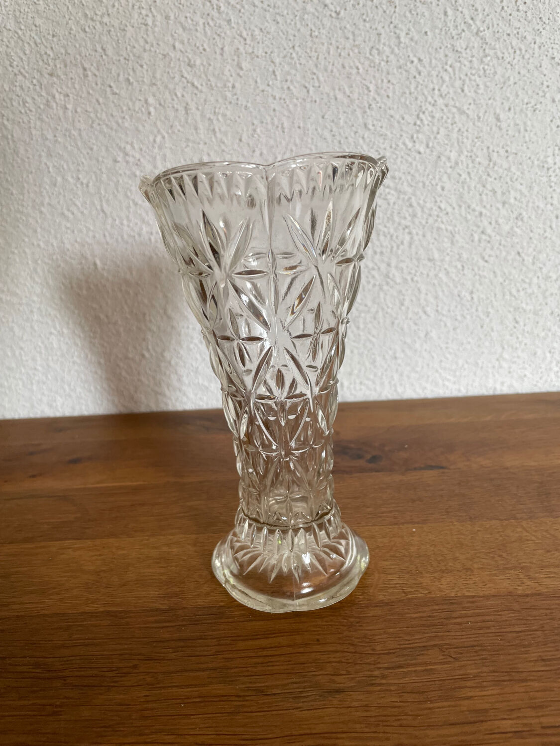 Glass vase