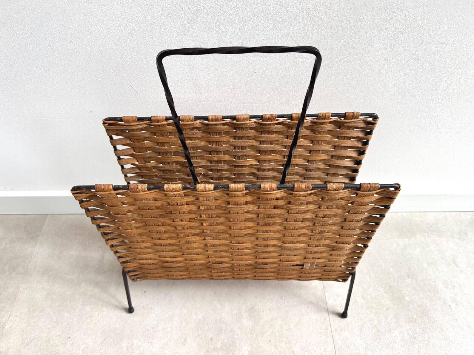 Vintage magazine stand / magazine basket