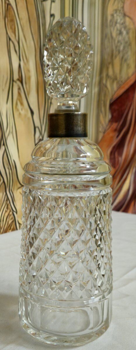 Cut crystal whisky carafe with stopper, Baccarat style.