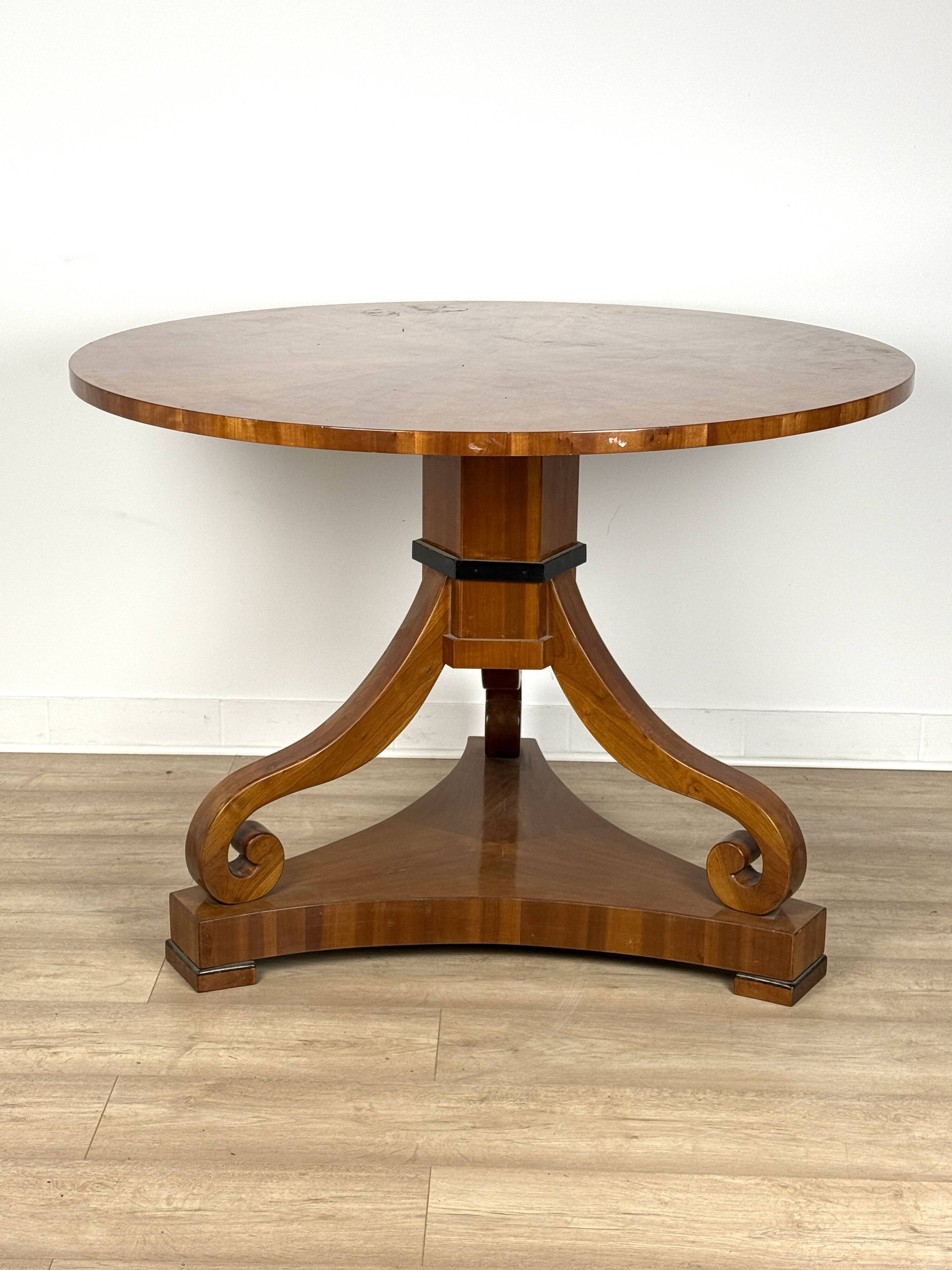 Table ronde style Biedermeier – Ø110 cm