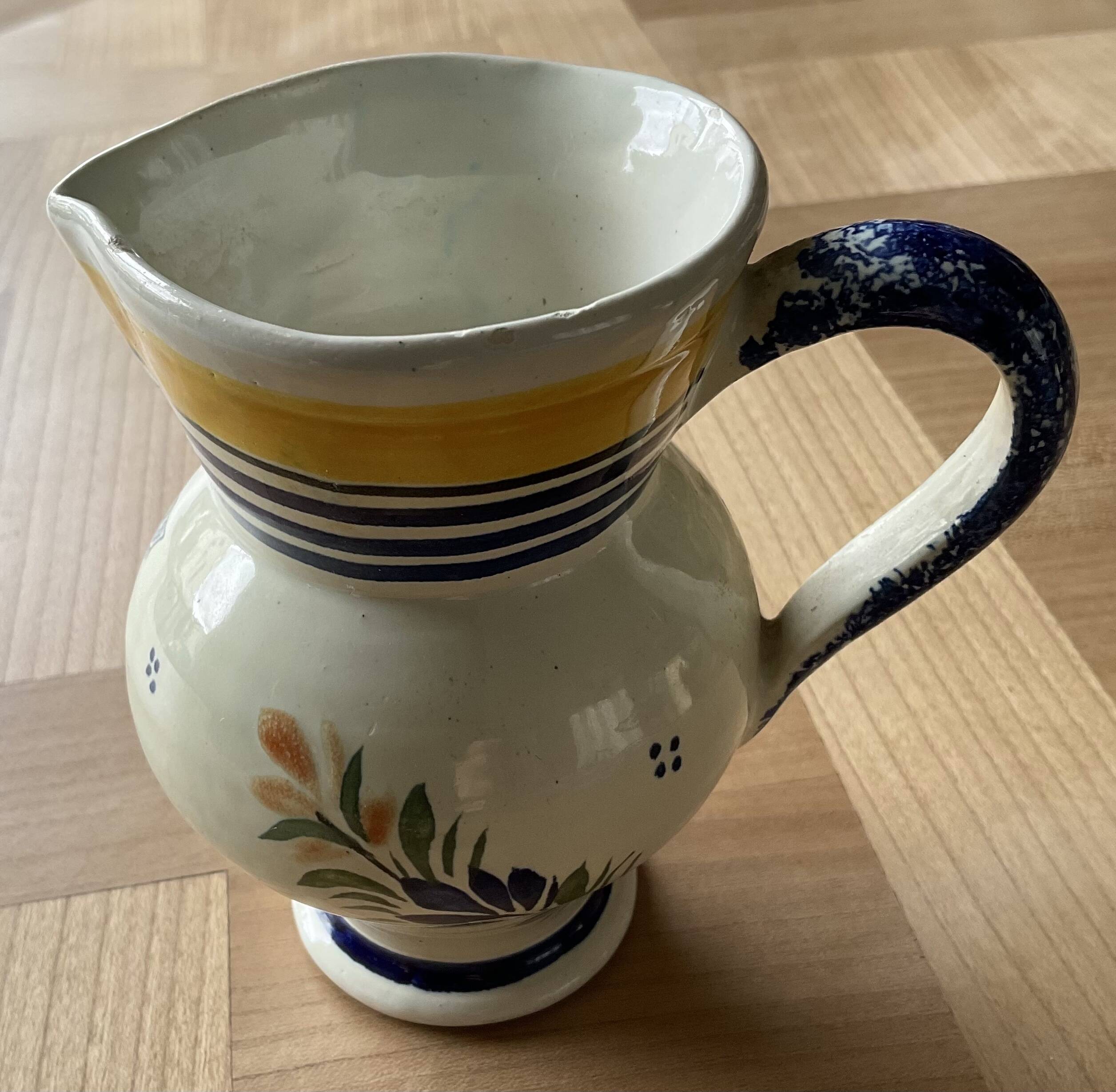 Former Henriot Quimper pitcher