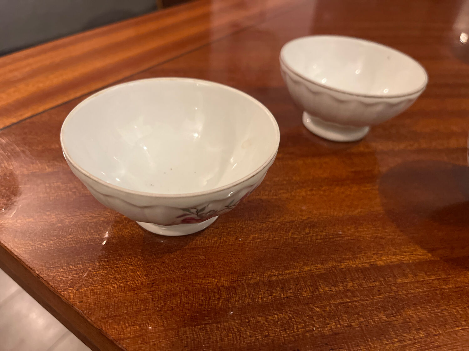 Lot of mini vintage porcelain bowls