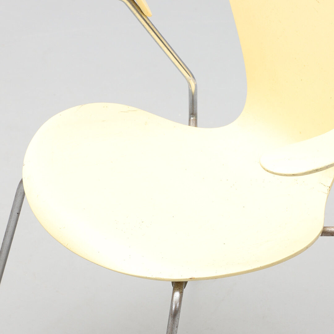 2 chairs Arne Jacobsen "sjuan" Fritz Hansen