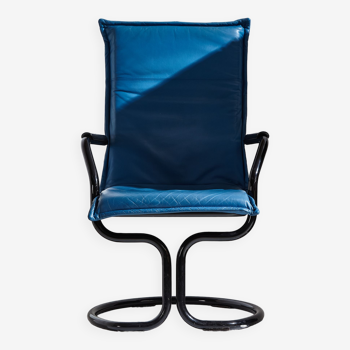 Tubular armchair with blue leather upholstery 1980