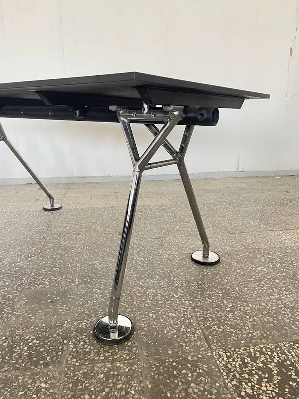 Nomos table by Sir Norman Foster for Tecno, 1980s