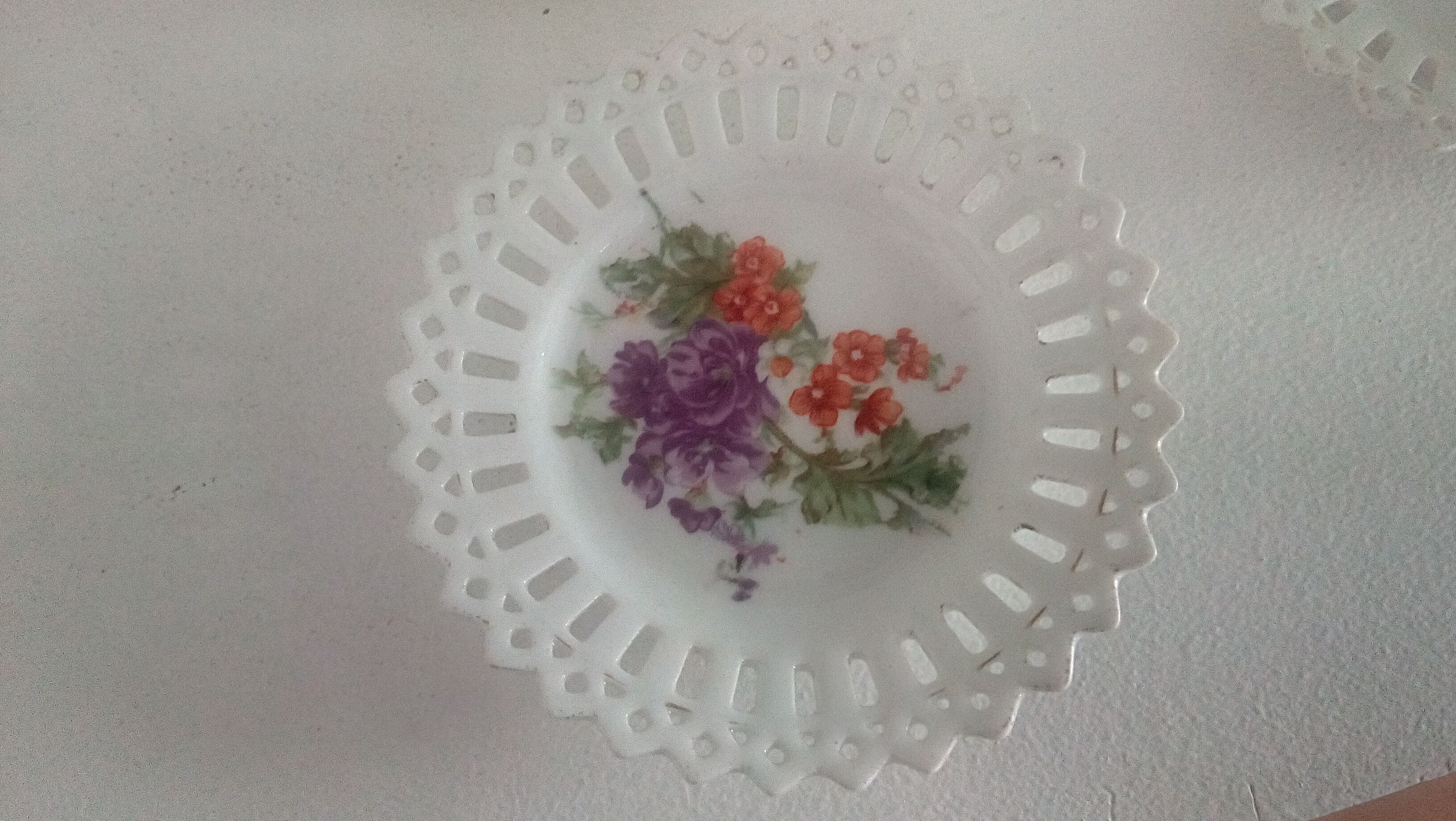 Dinner plates old doll dishes