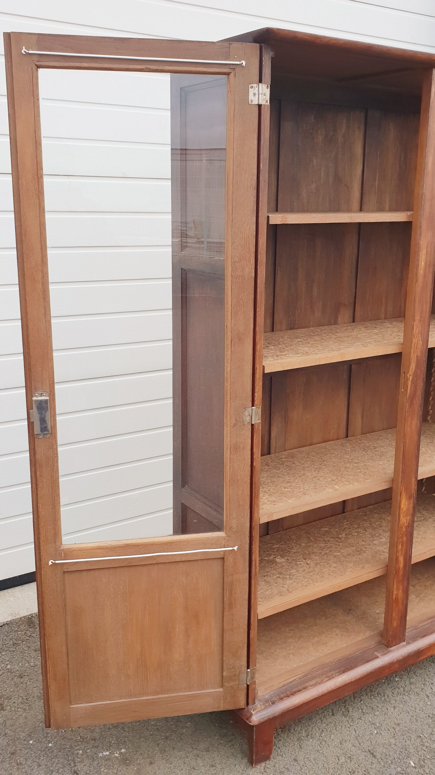 Armoire vitrée vintage