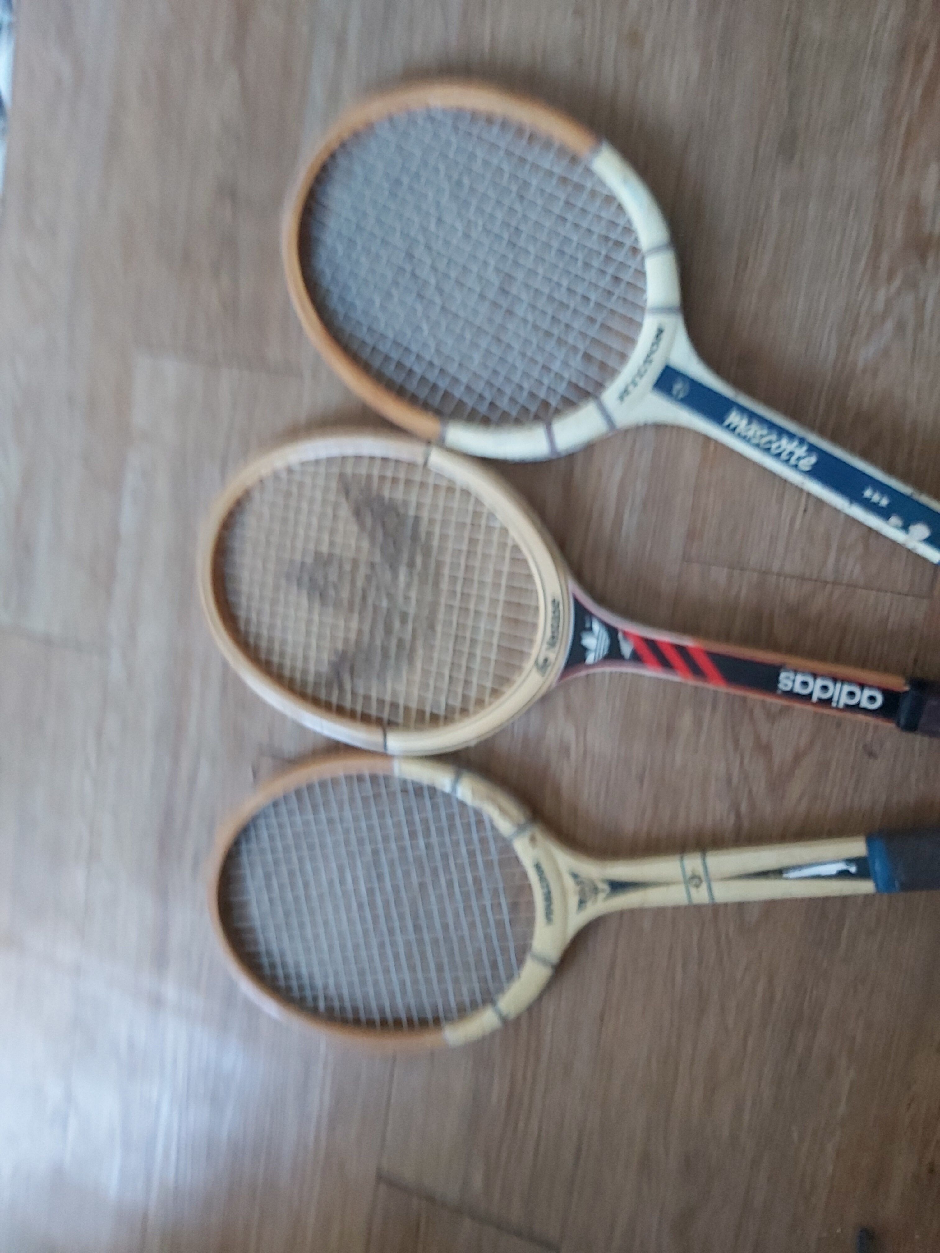 Series of 3 vintage tennis rackets