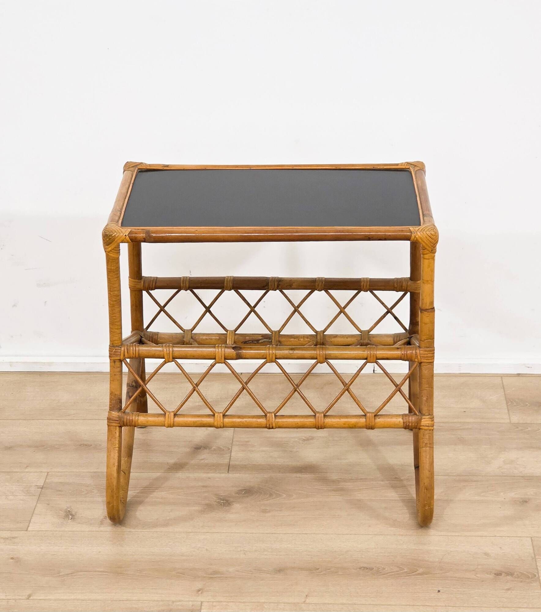Vintage side table in rattan and bamboo – 1960s
