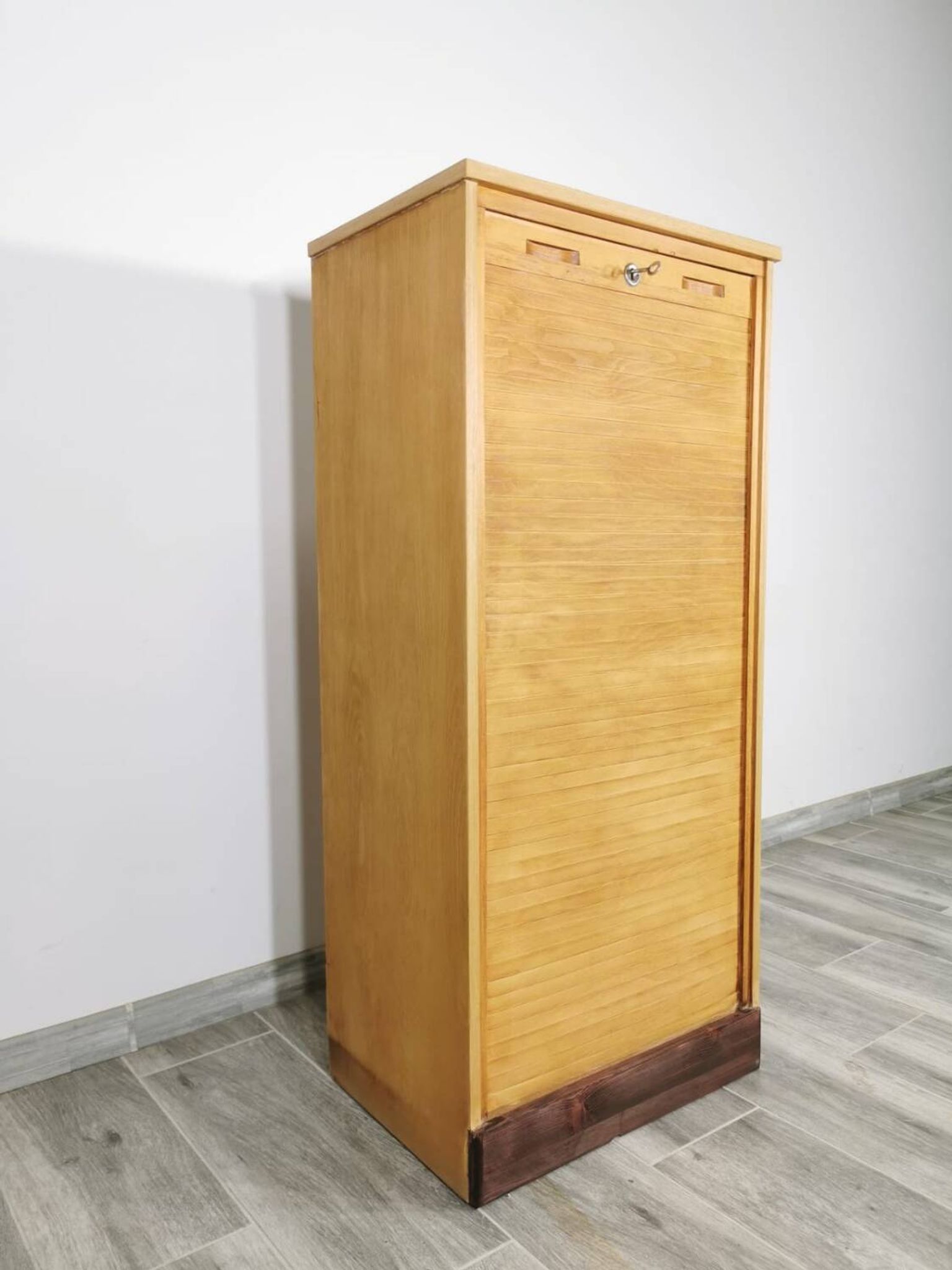 Armoire de bureau années 1940
