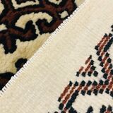 Arabesque wool carpet