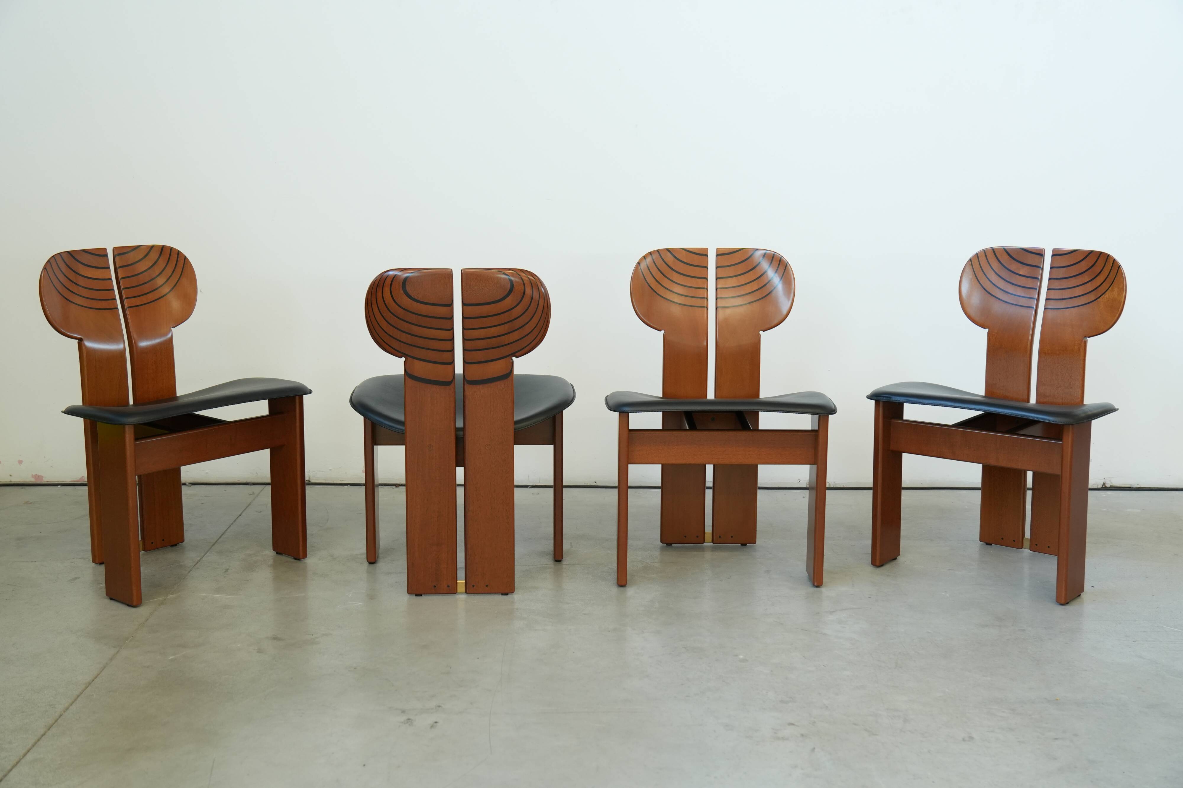 Afra & Tobia Scarpa ‘Africa’ Dining Chair – Walnut & Leather, 1975