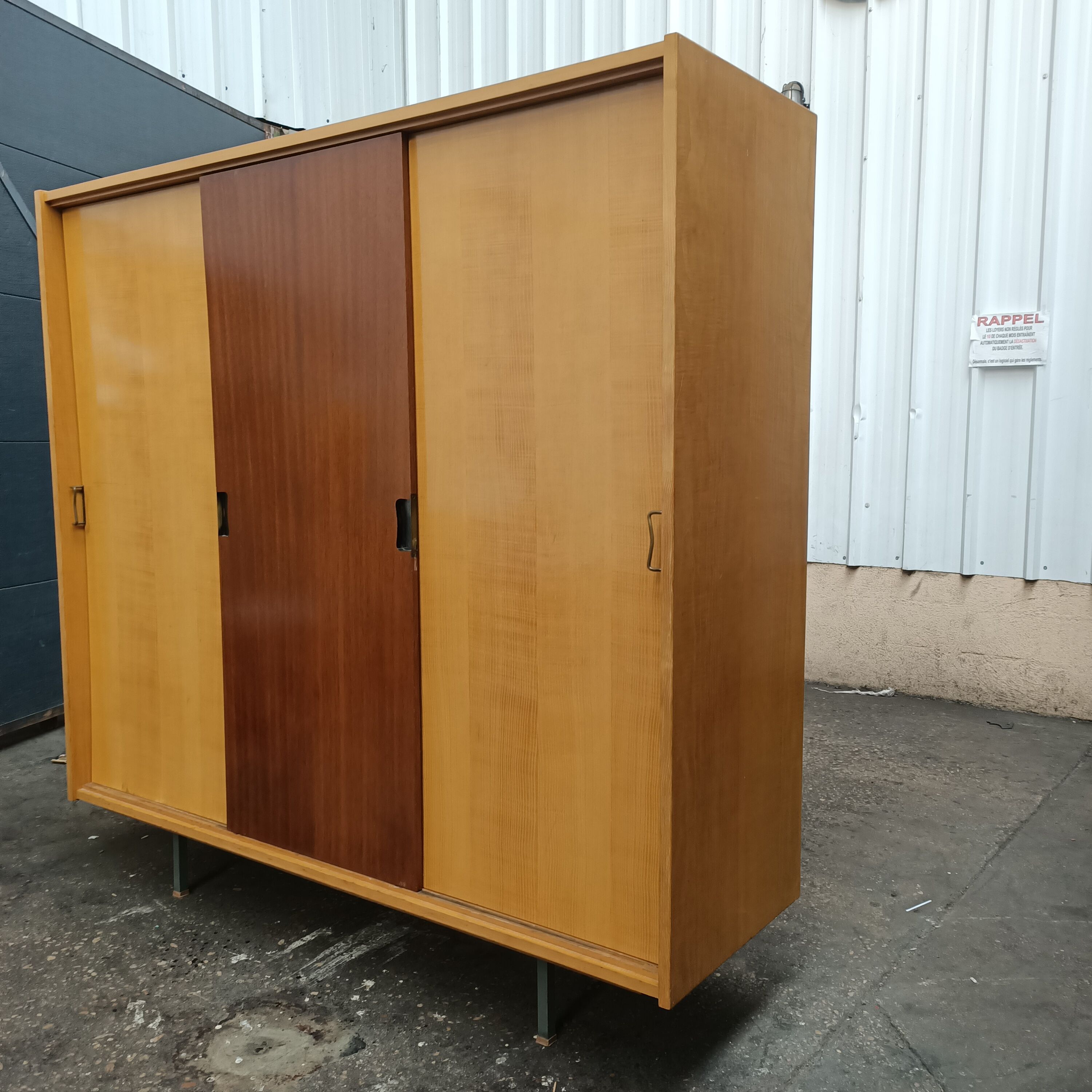 Vintage wardrobe 3 sliding doors