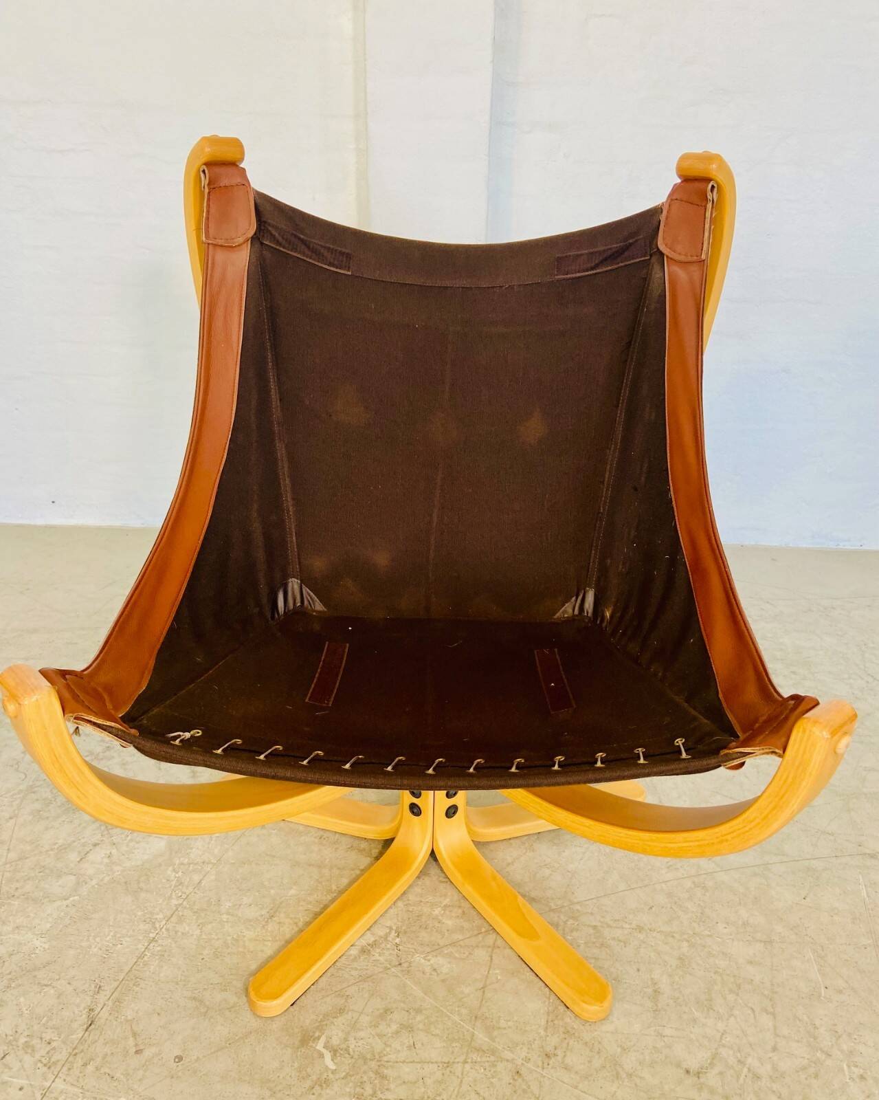 Vintage retro Danish mid-century Skippers cognac leather lounge chair