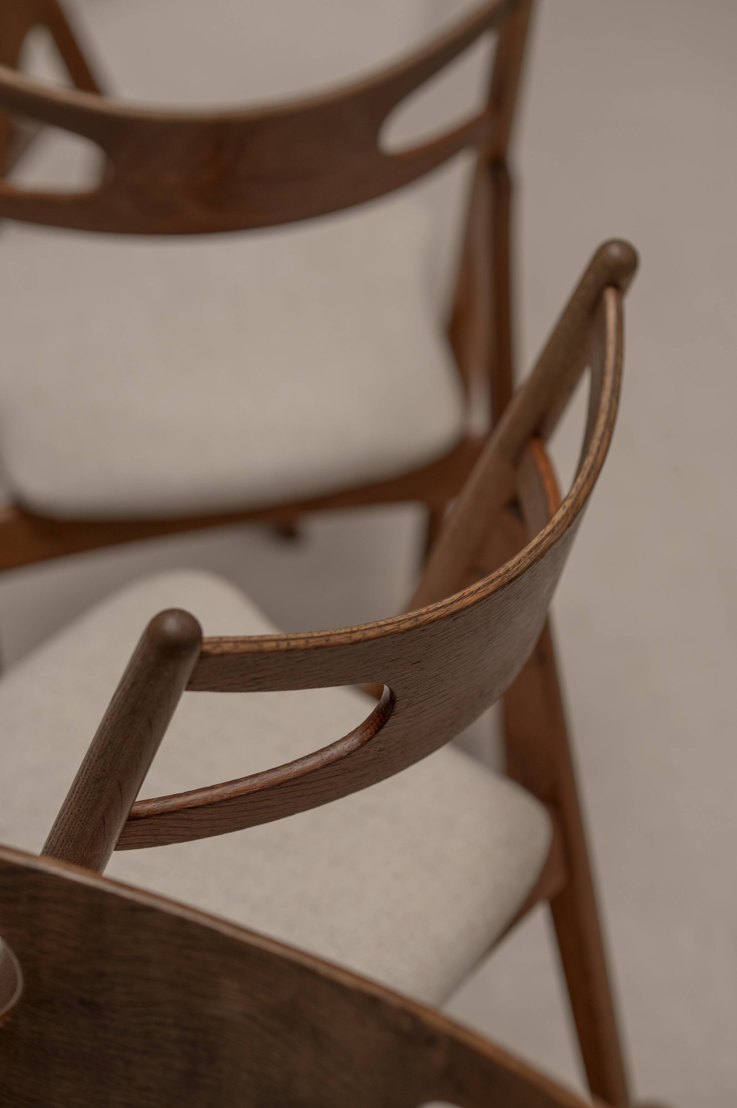 Hans J Wegner 'Sawbuck' CH29 Dining Chairs
