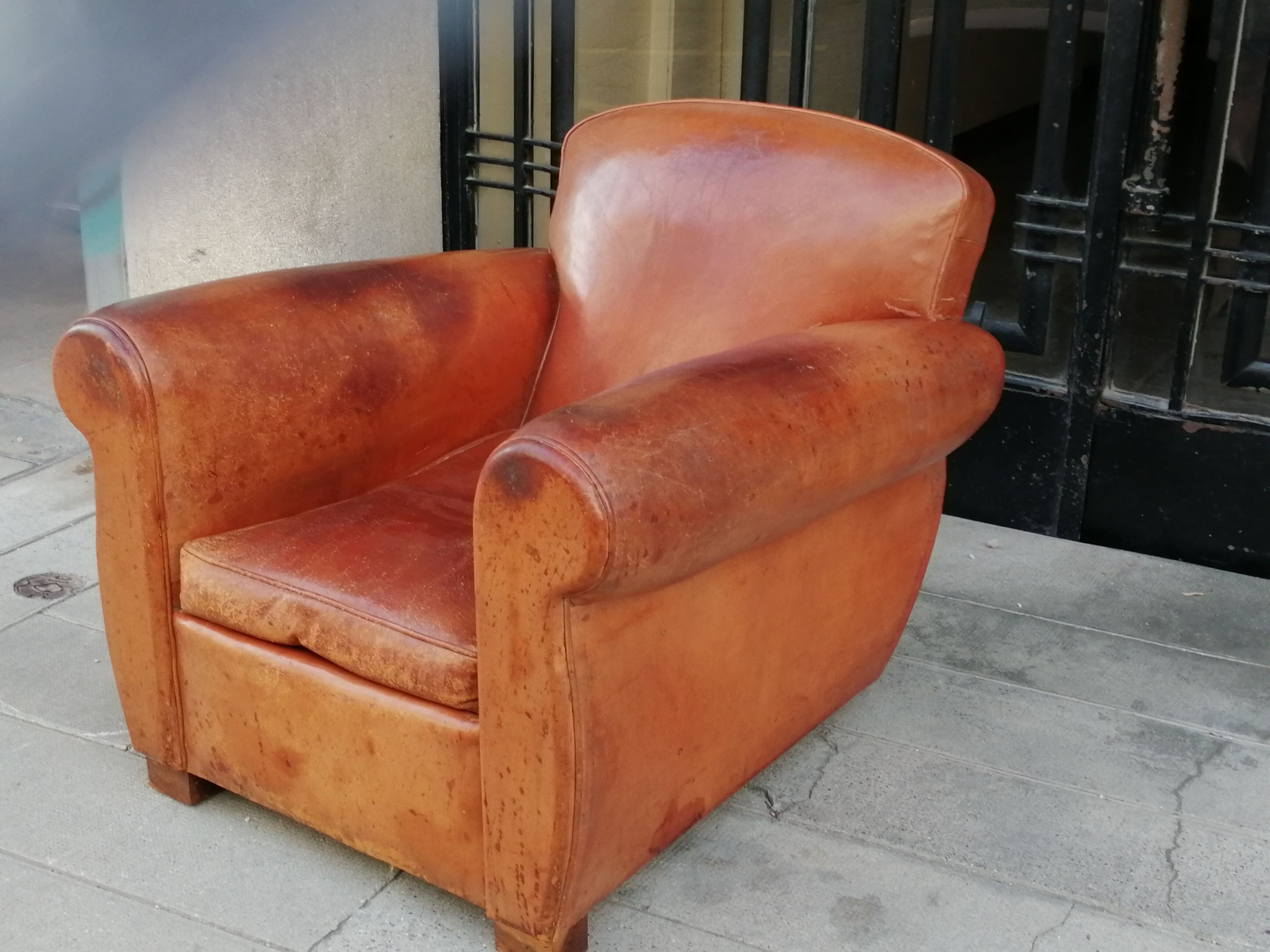 Leather club chair from the 1940s