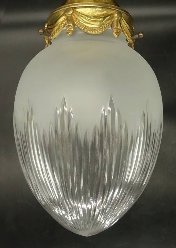 Louis XVI style pendant light / ceiling light / ogive chandelier - gilded bronze & chiseled glass