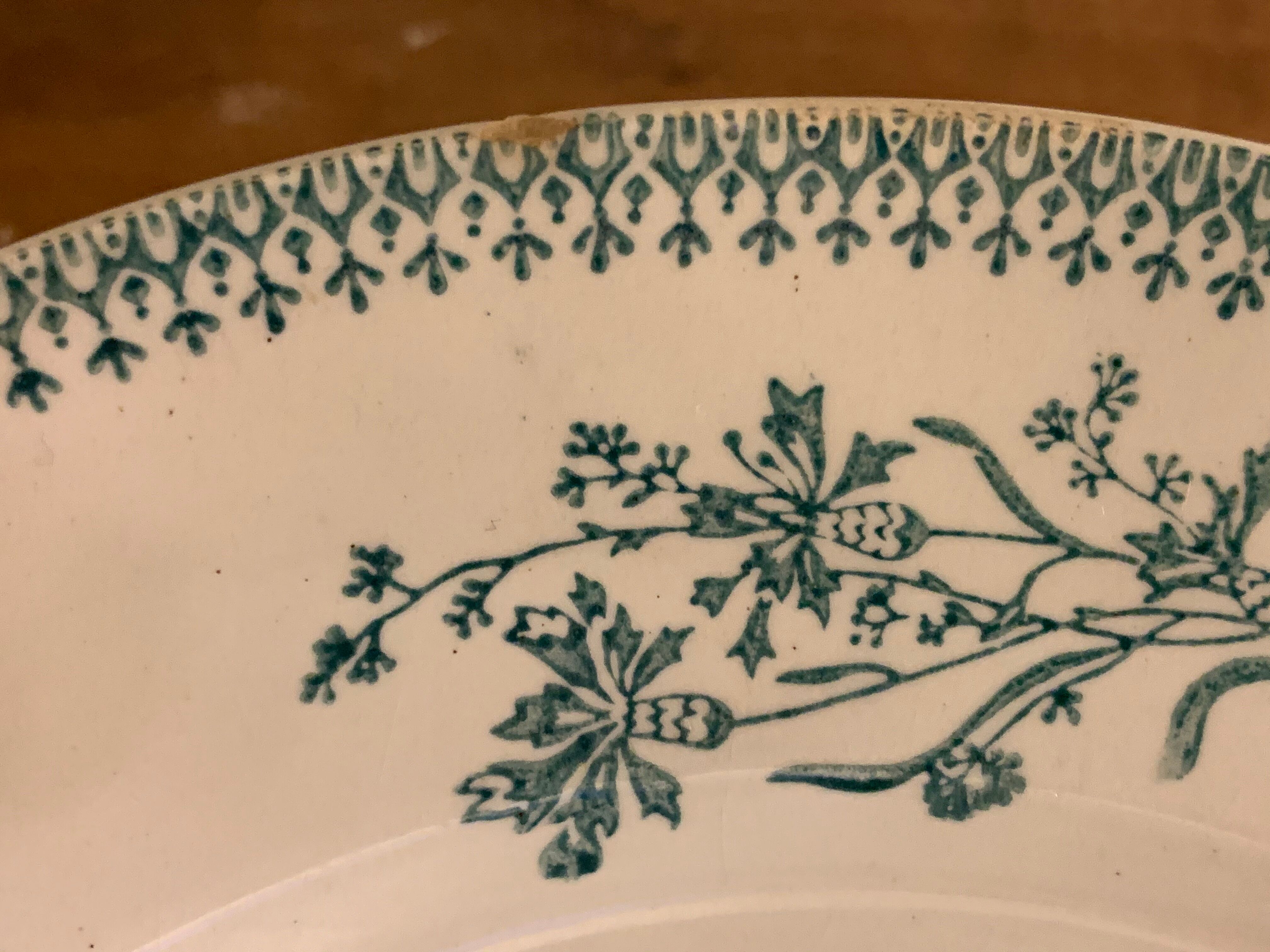 10 dessert plates and Art Deco green Saint Amand serving dish
