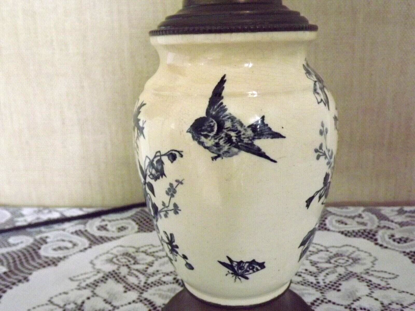 Lampe de table en porcelaine et laiton