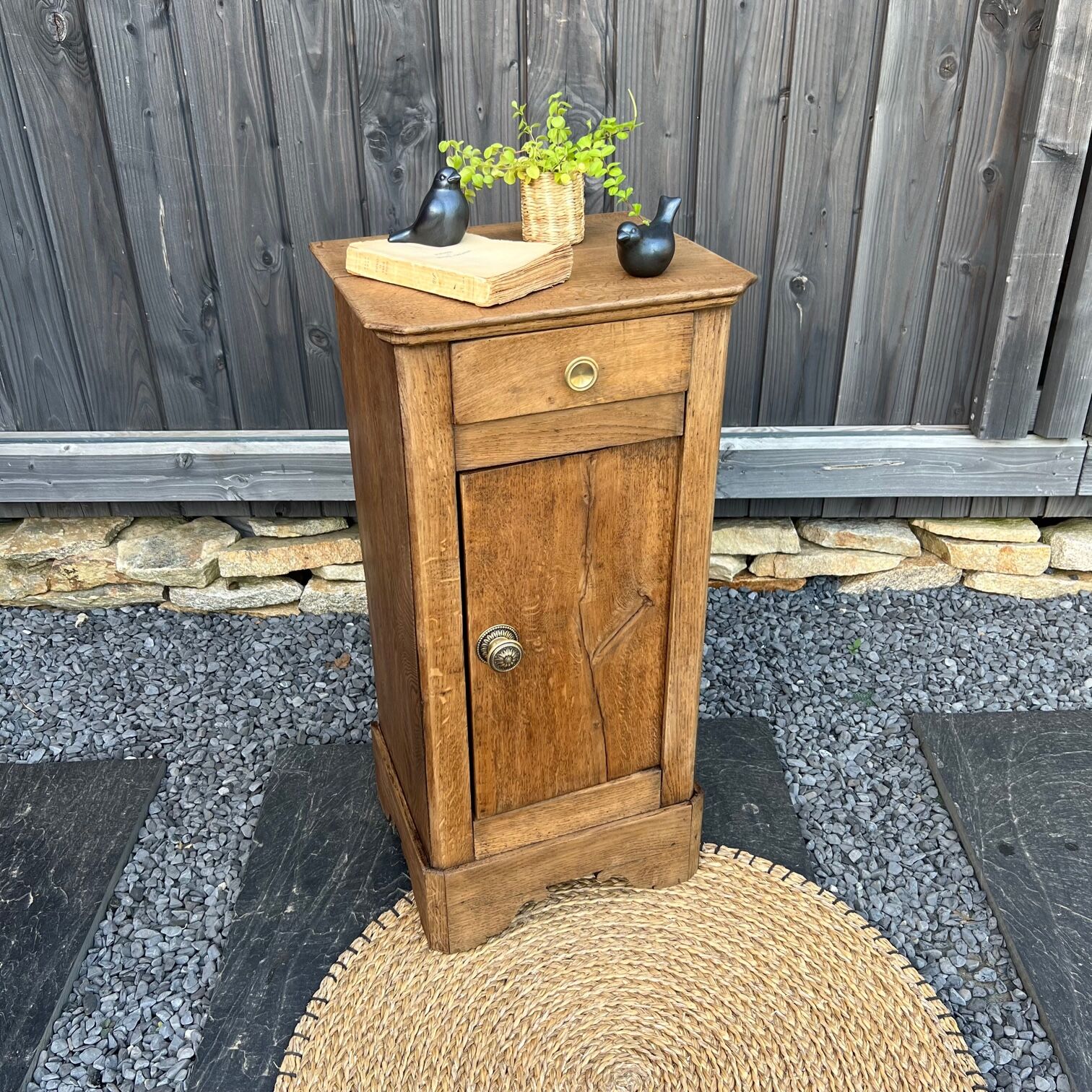 Chevet restauré en chêne massif