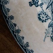 Flat plate, ironstone, Saint Amand, Margot decoration, Amandinoise company, 1920.
