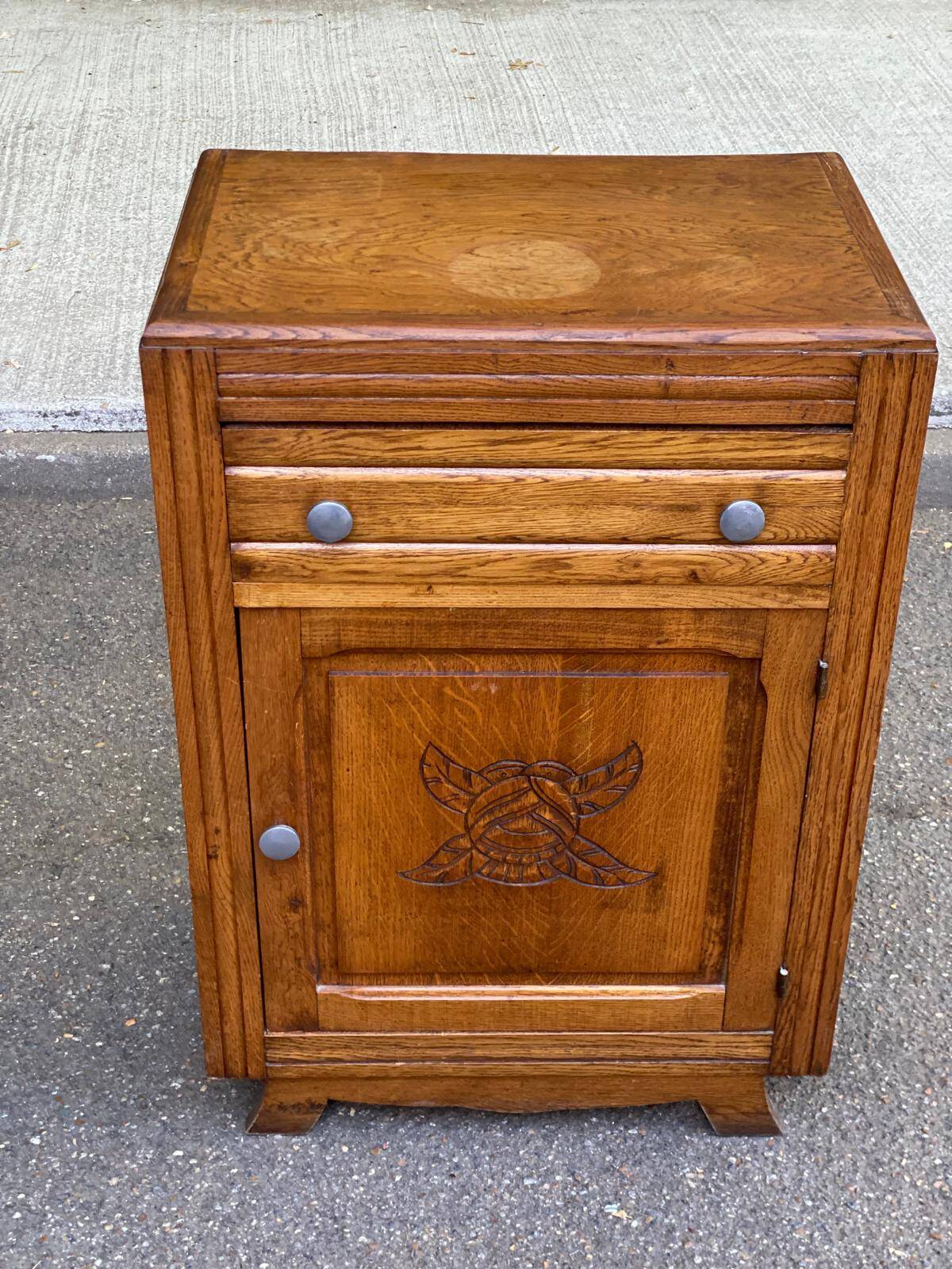 Art Deco commode confiturier from 1940 in solid oak.