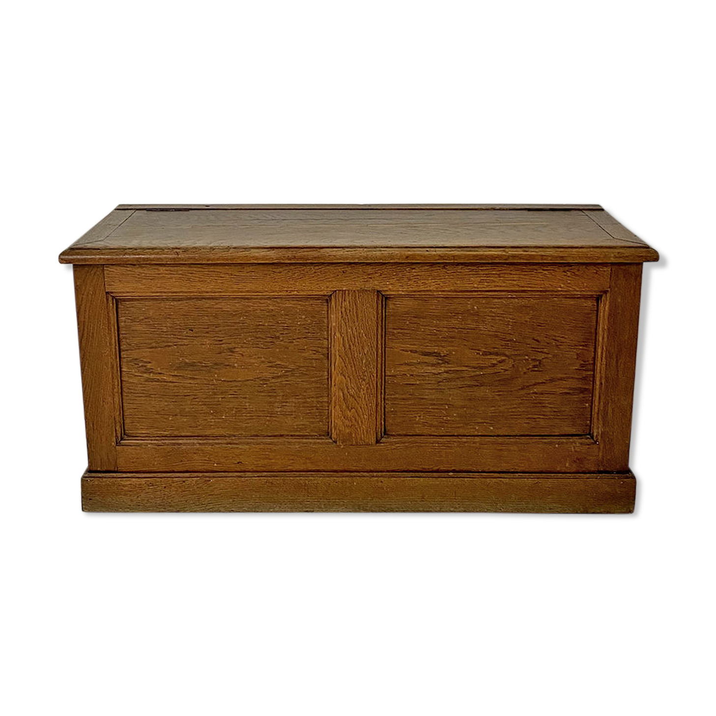 Solid wood toy chest