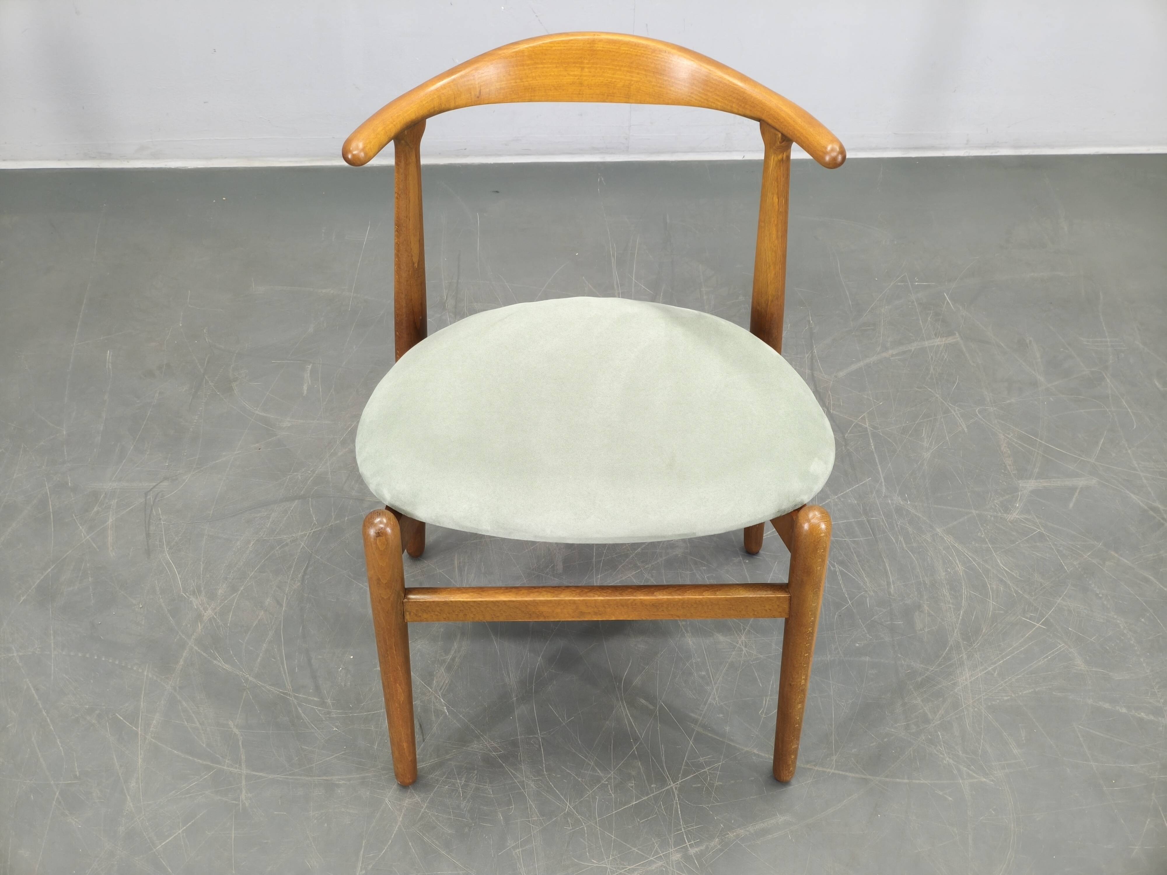 Hans Wegner Model 708 Chair for Fritz Hansen, Denmark 1960s