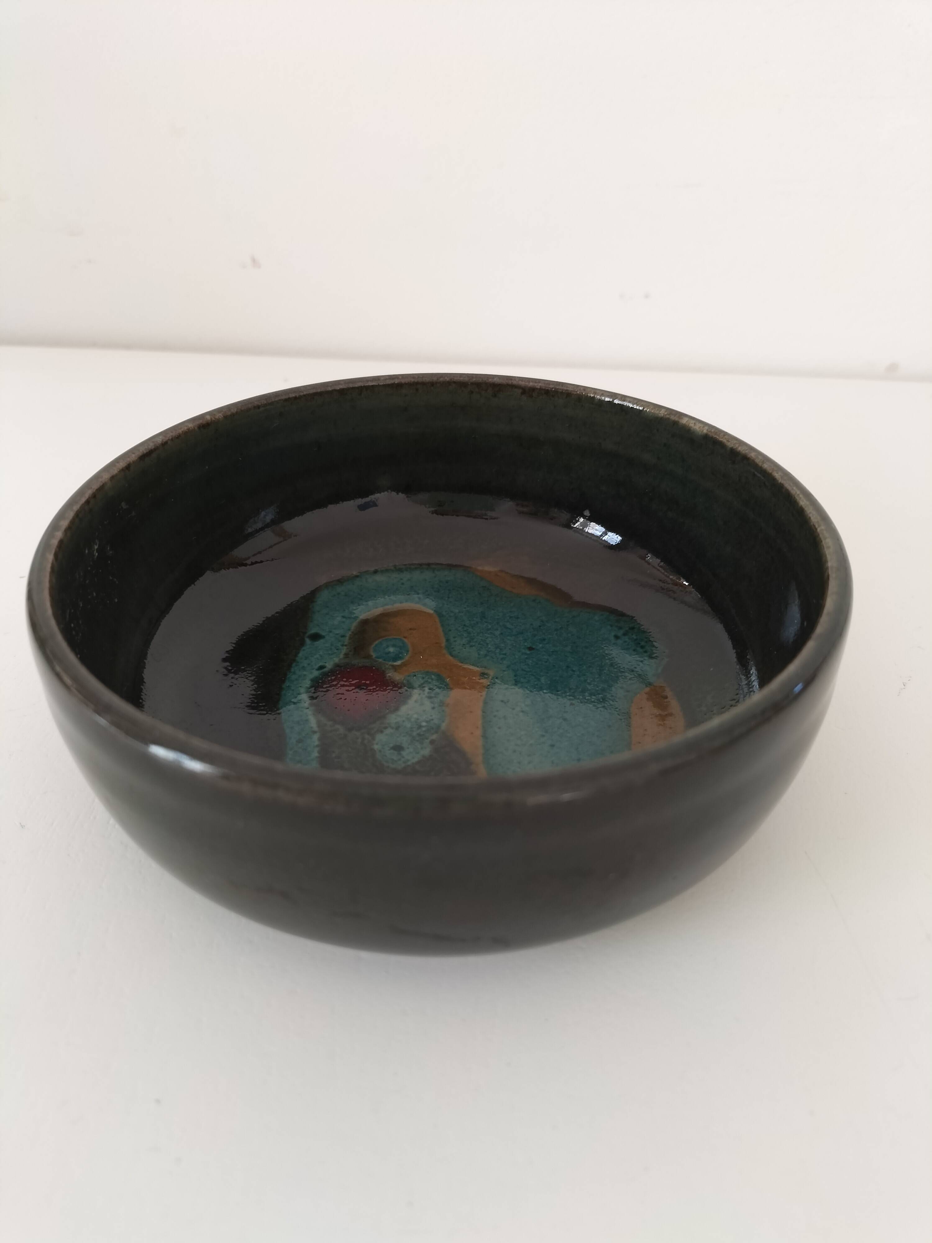 Signed stoneware bowl from Puisaye