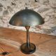 Lampe de table industrielle française des années 1930 – Champignon en fer et bakélite avec douille à baïonnette – 32 cm de diamètre