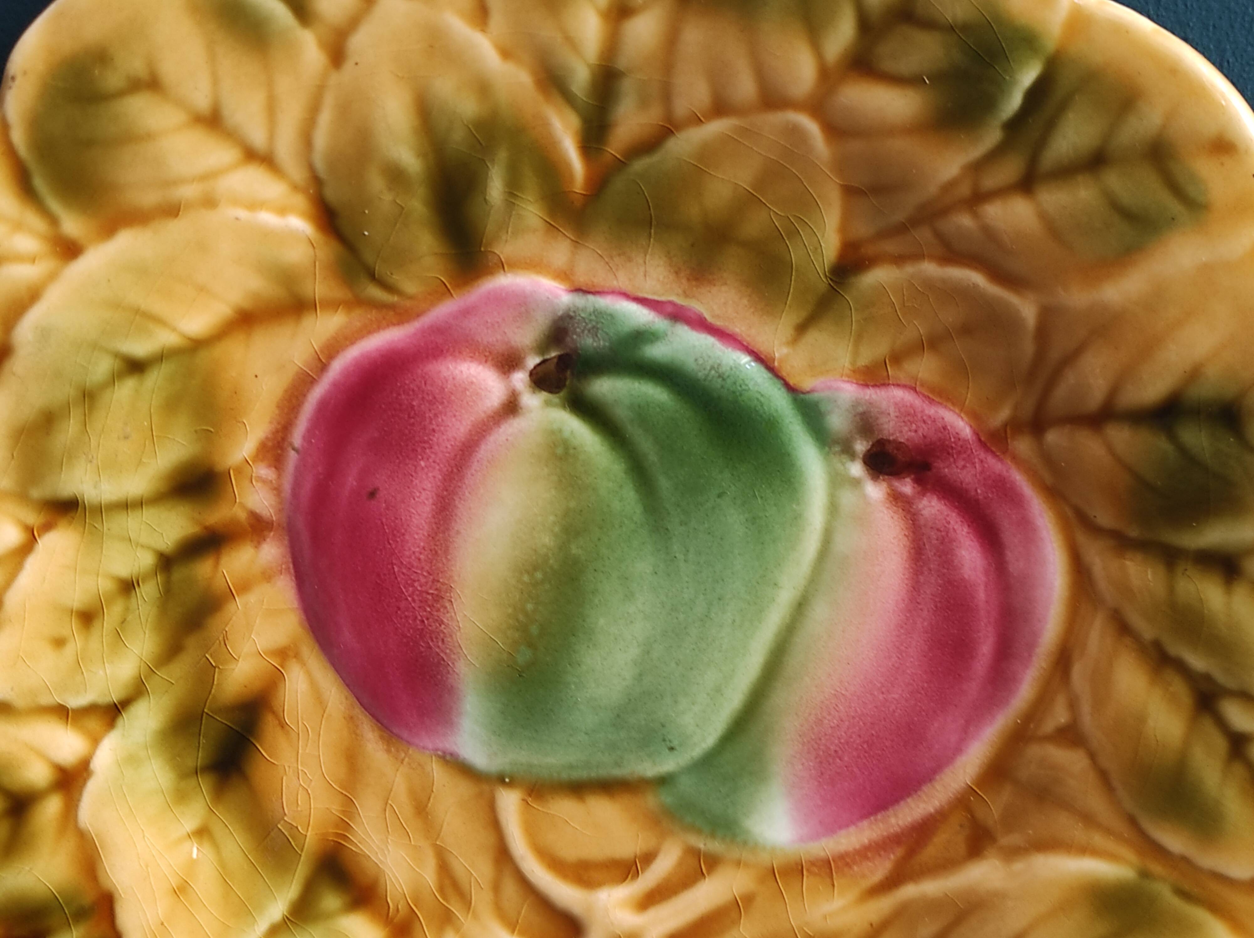 French vintage Majolica plate decorated with apples, in barbotine of Sarreguemines