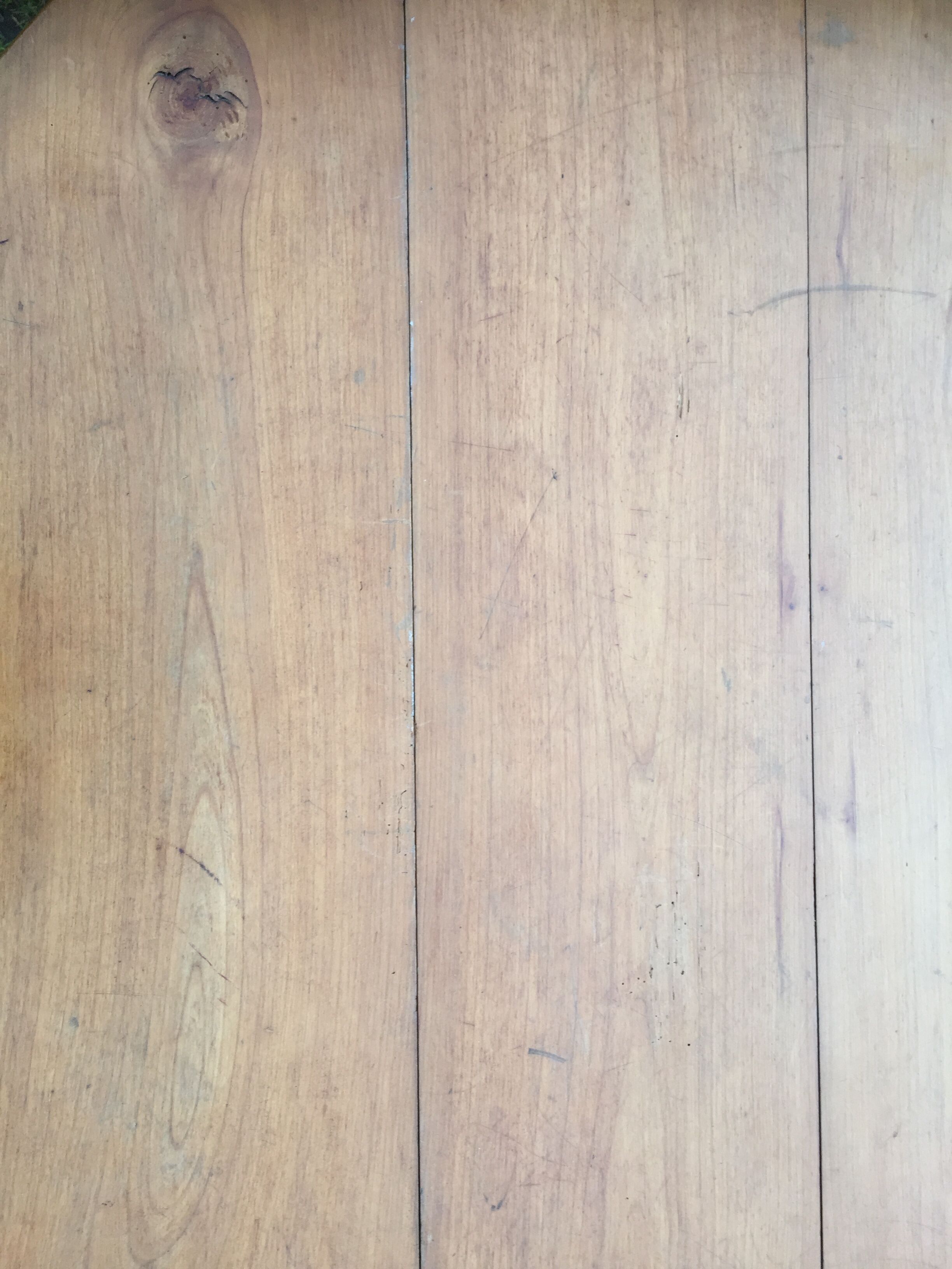 Old oval table Louis Philippe with 6 feet