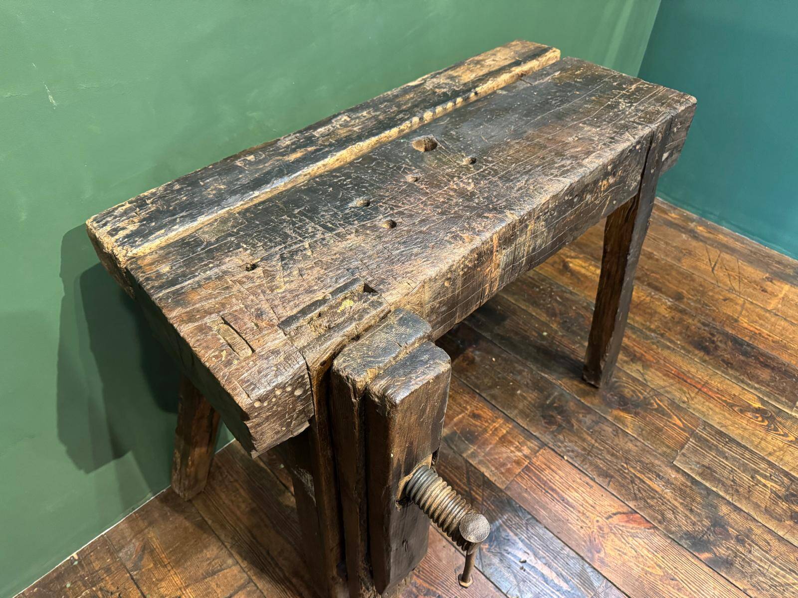 Old small workbench