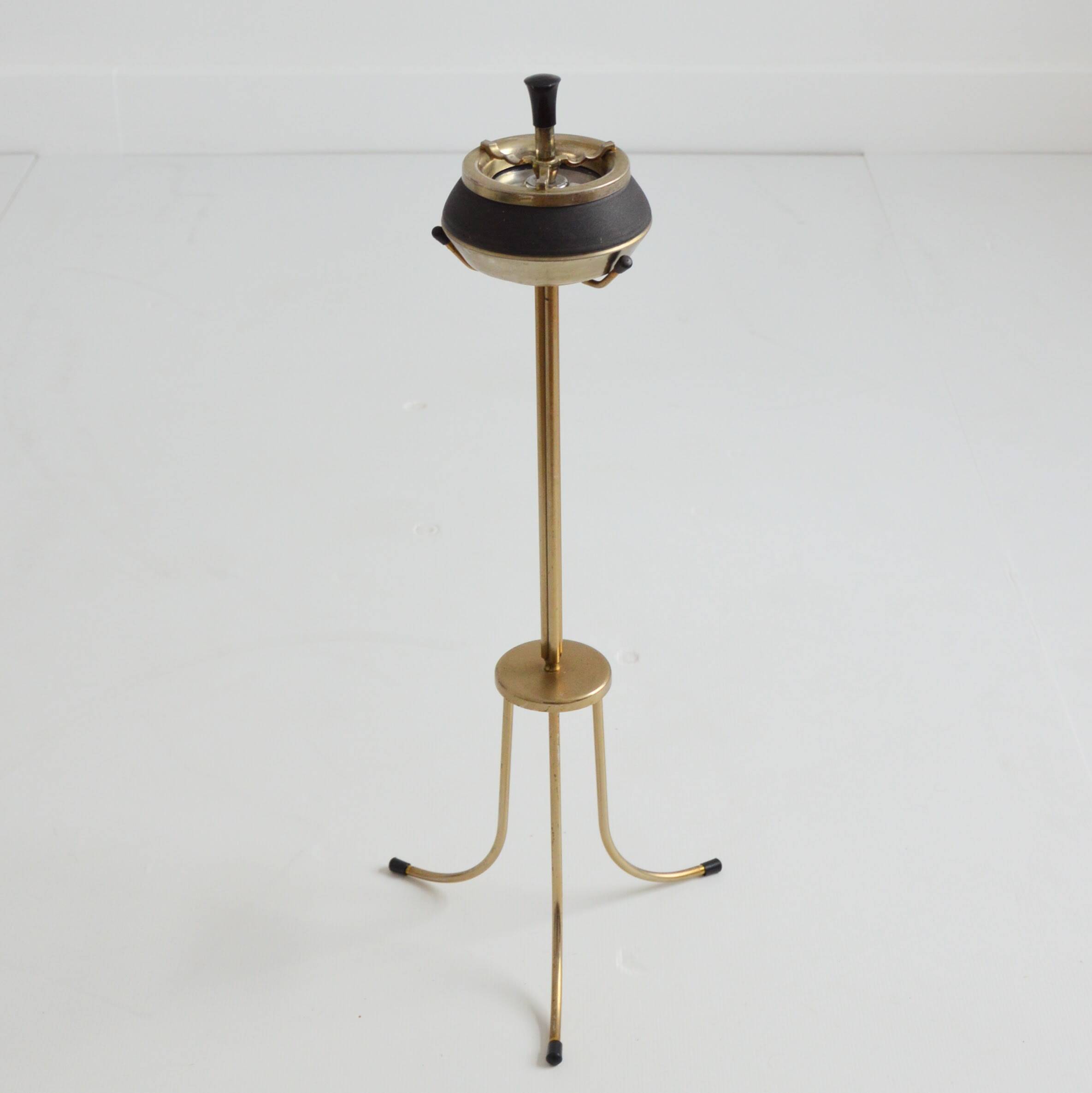 Vintage 1950s Soveno tripod ashtray