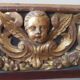 Fronton ancien en bois doré et sculpté du XIXe siècle